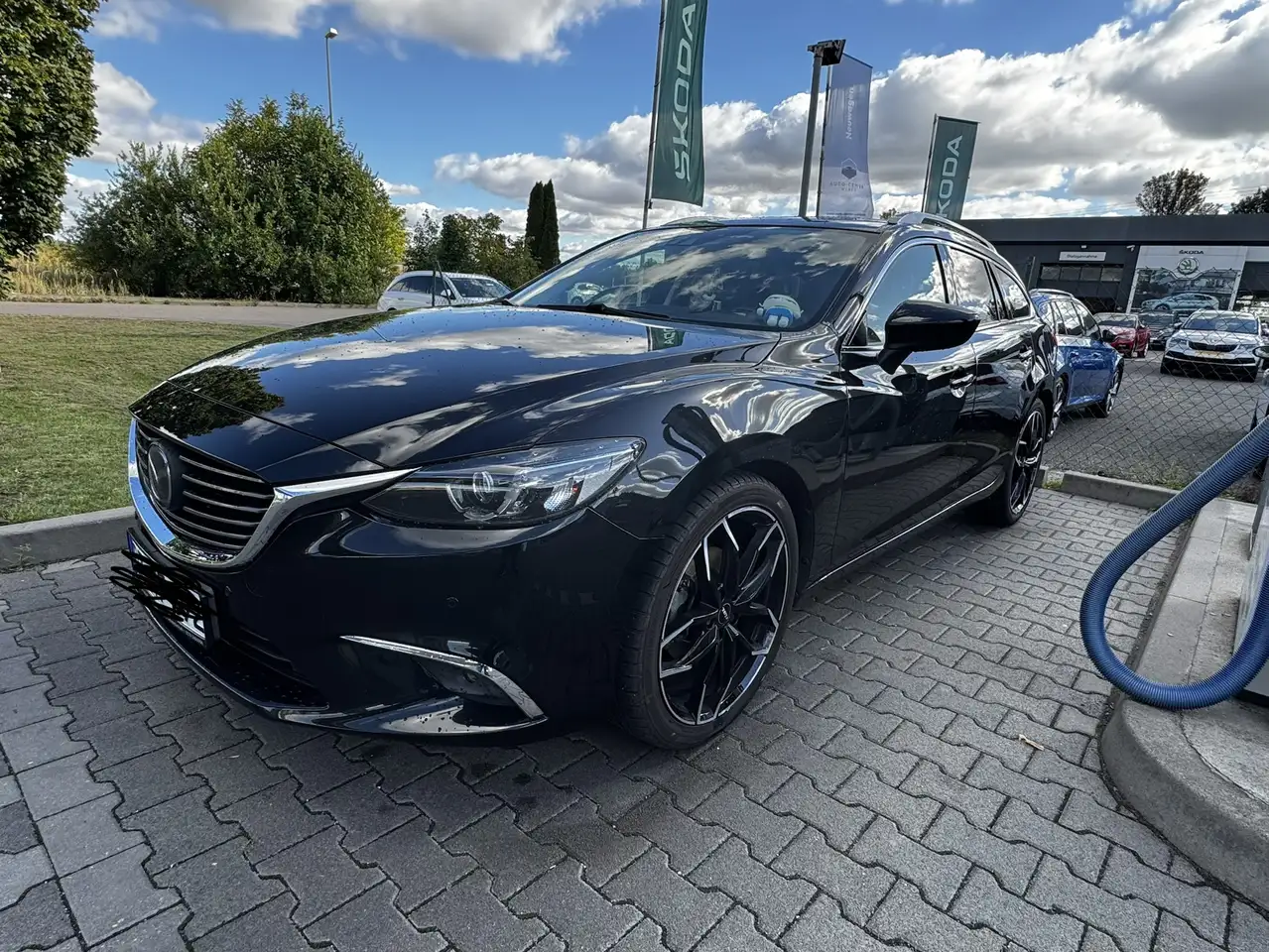 Mazda 6 Sports-Line — photo 1 of 12