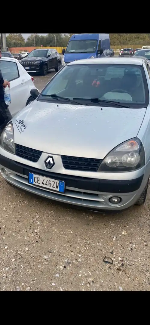 Renault Clio 3p 1.5 dci Dynamique 80cv - 1