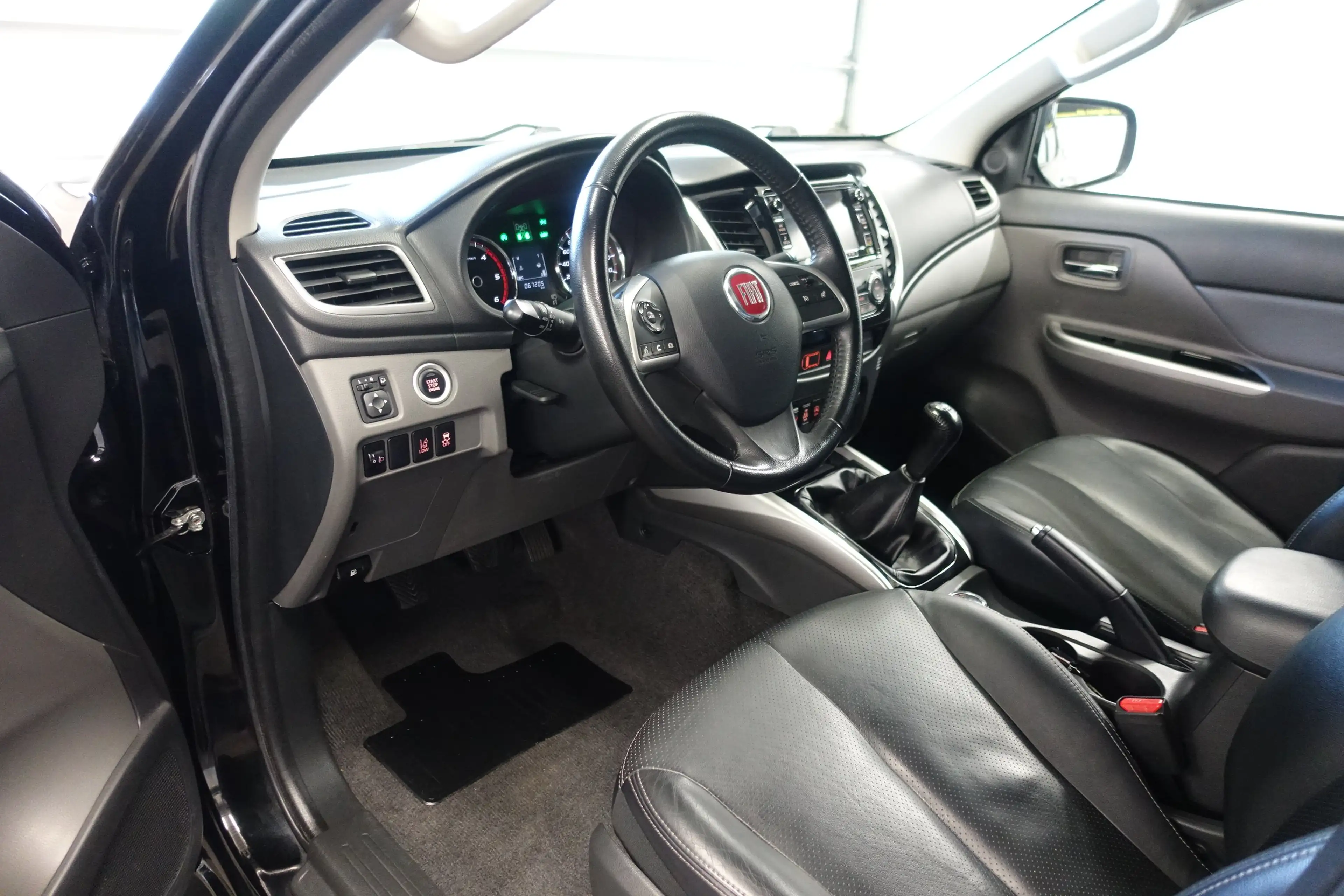 Fiat Fullback Double Cab LX Basis — photo 5
