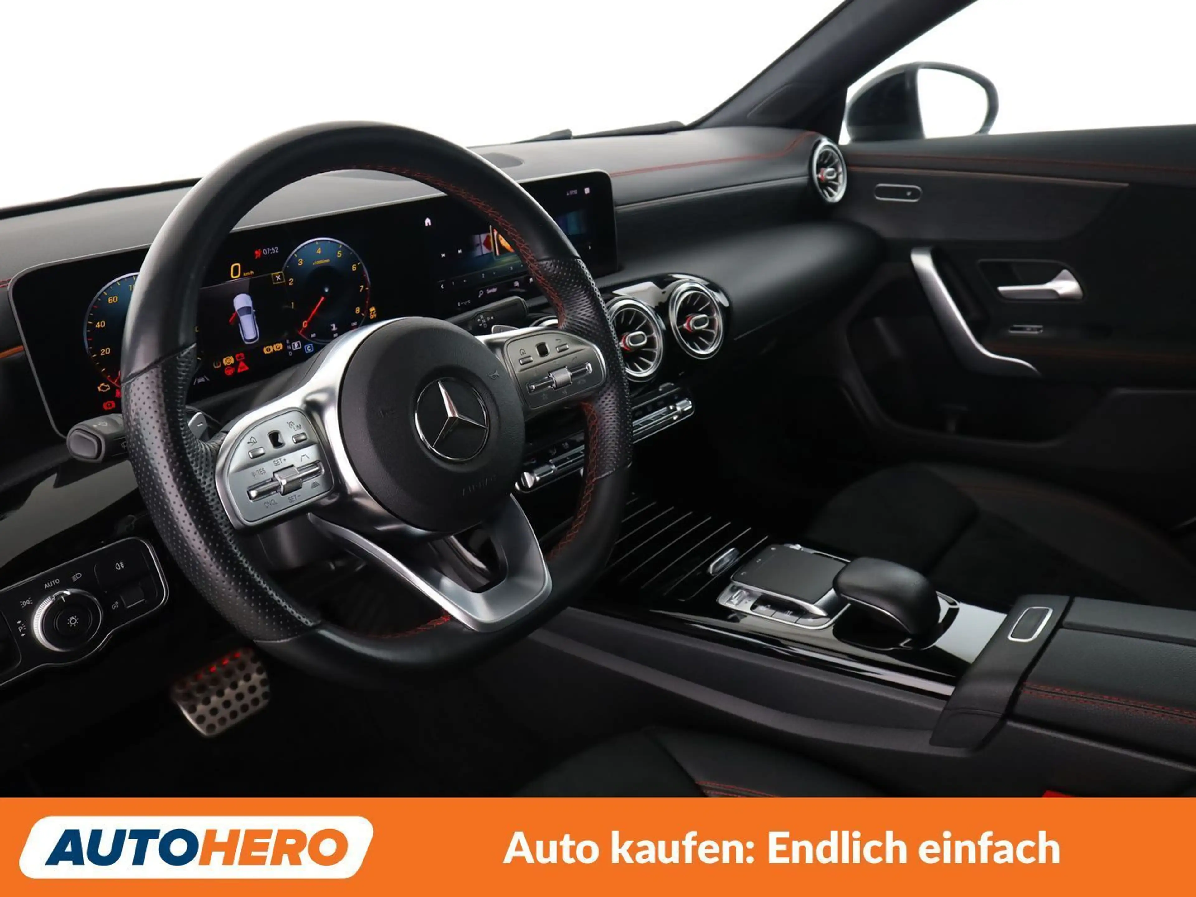 Mercedes-Benz CLA 220 CLA 220 Shooting Brake AMG Line — photo 11