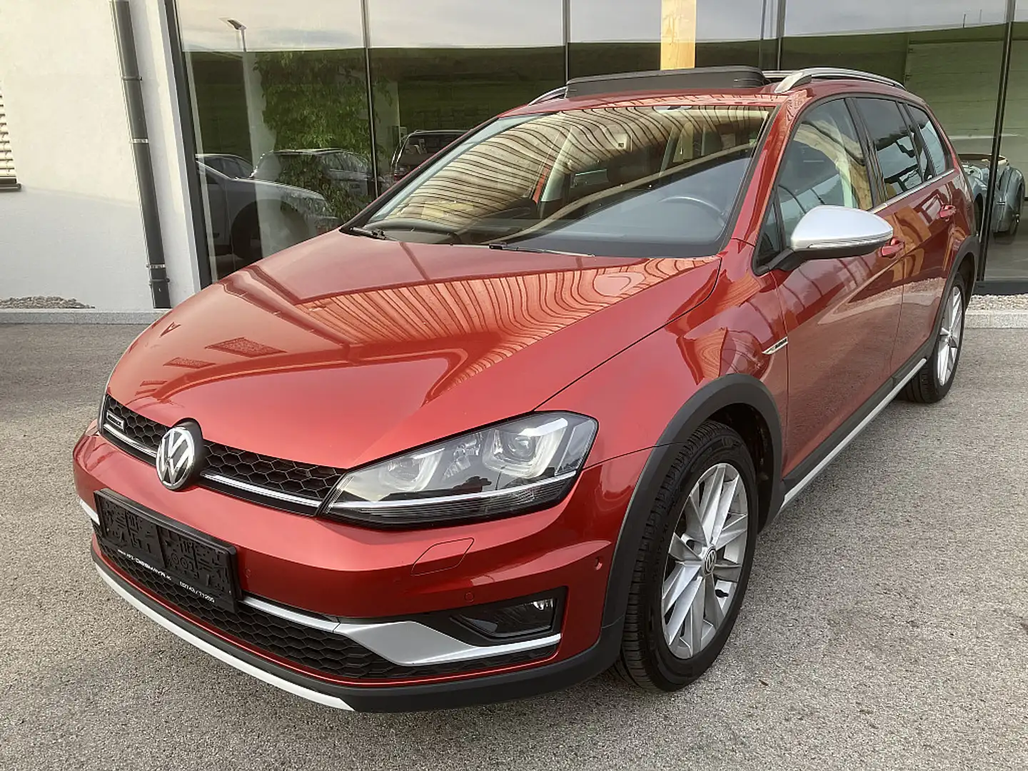 Volkswagen Golf Variant Alltrack BMT 2,0 TDI DSG 4Motion Xenon Panorama... Rot - 1