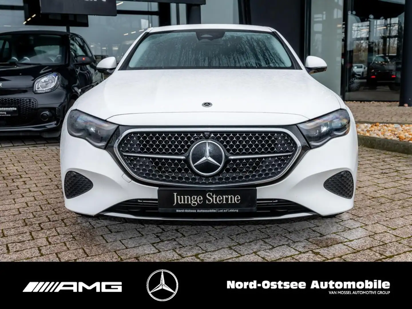 Mercedes-Benz E 220 d Avantgarde Adv.Plus AHK Dsitro LHZ SHZ Blanc - 2