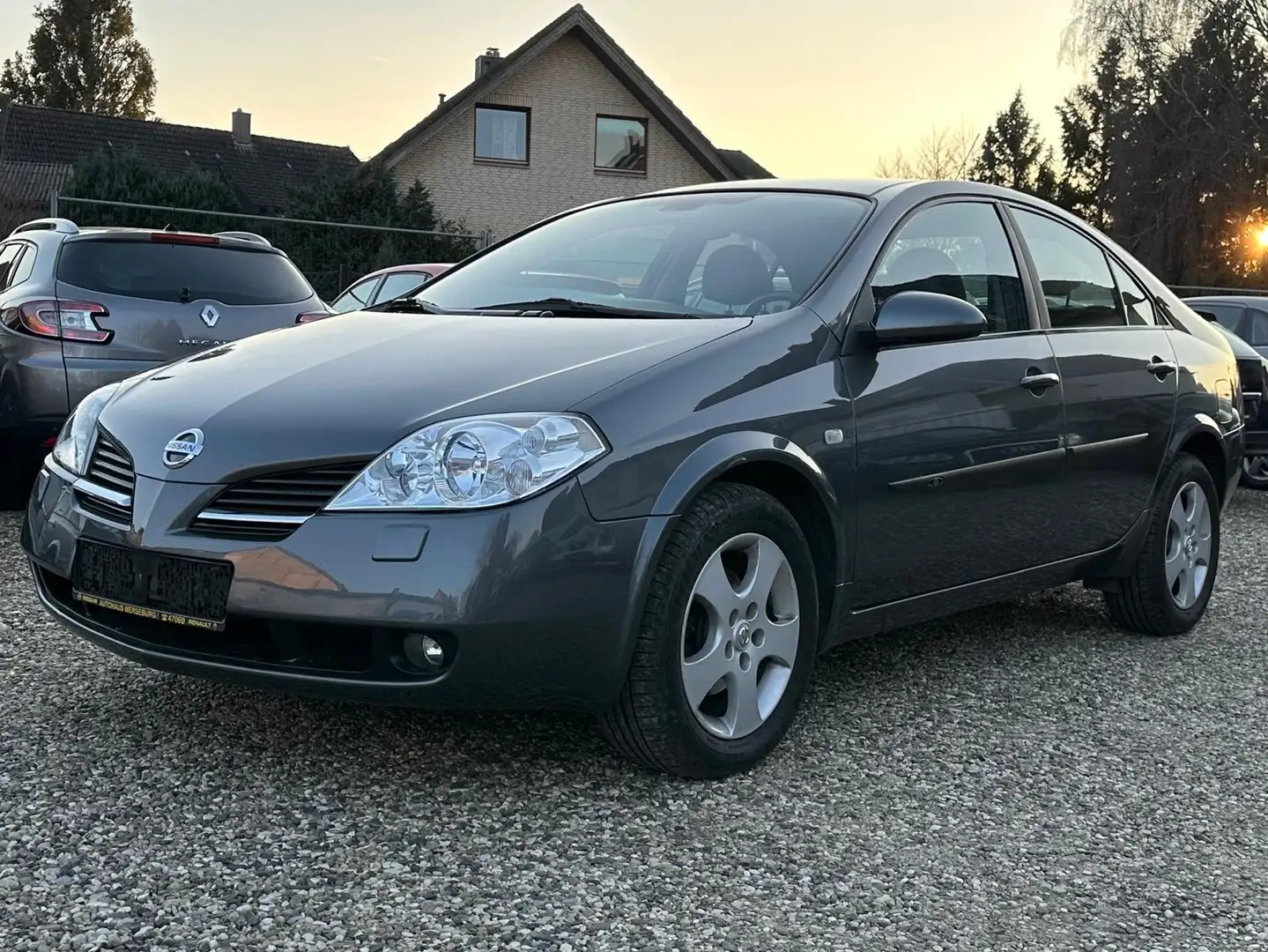 Nissan Primera 1.8 Acenta Automatik SHZ Rückfahrkamera Klima Grau - 1