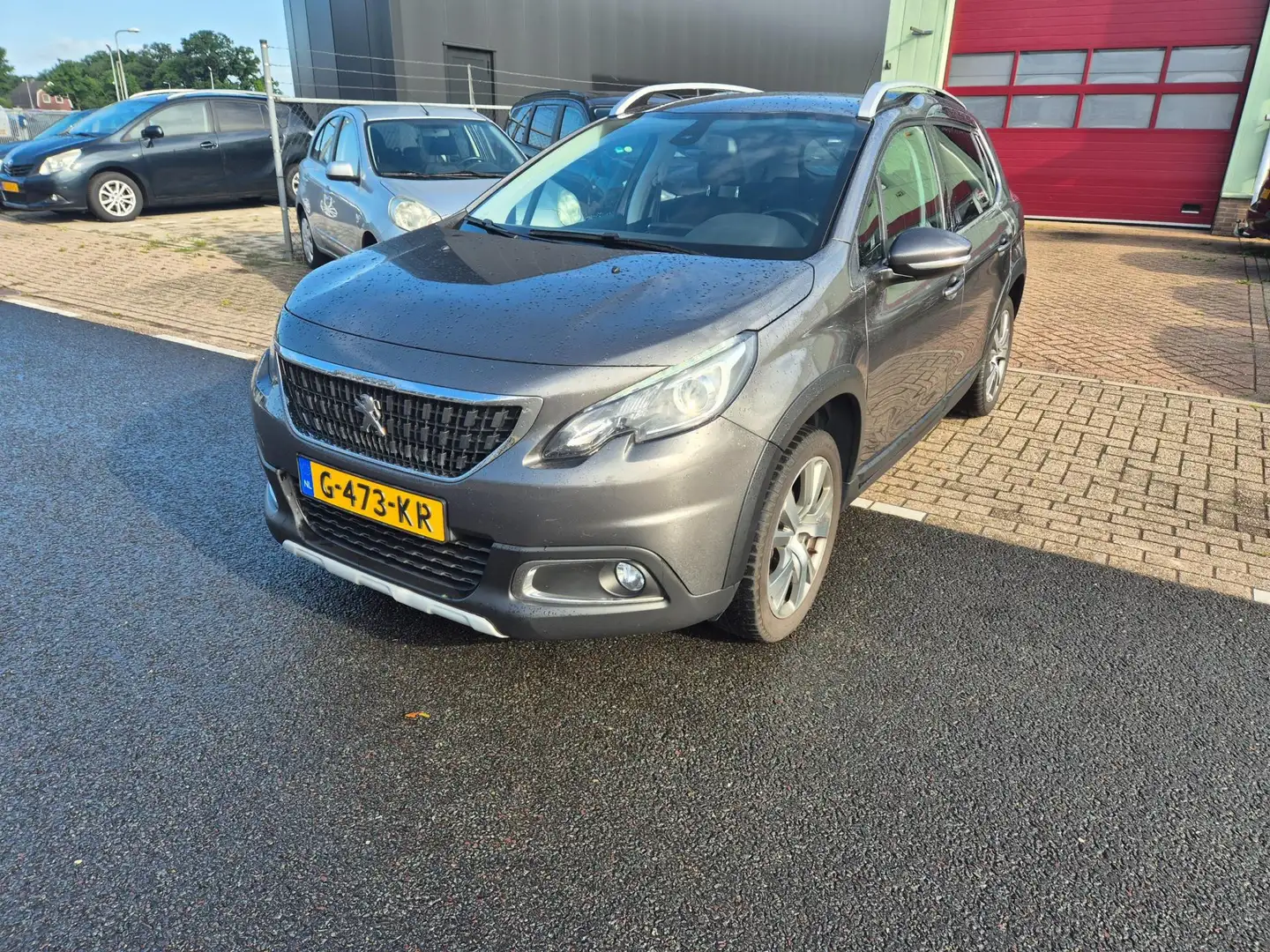 Peugeot 2008 1.2 PureTech GT-Line Clima Nap Apk 02-27 Gris - 1