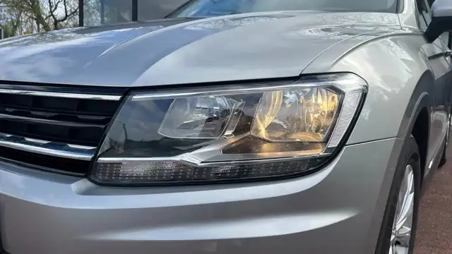 Volkswagen Tiguan view 9