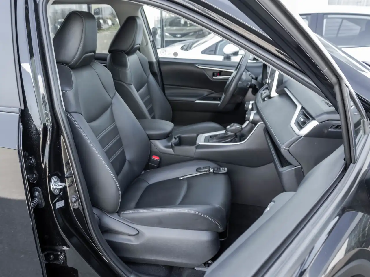 Toyota RAV 4 снимка Toyota RAV 4