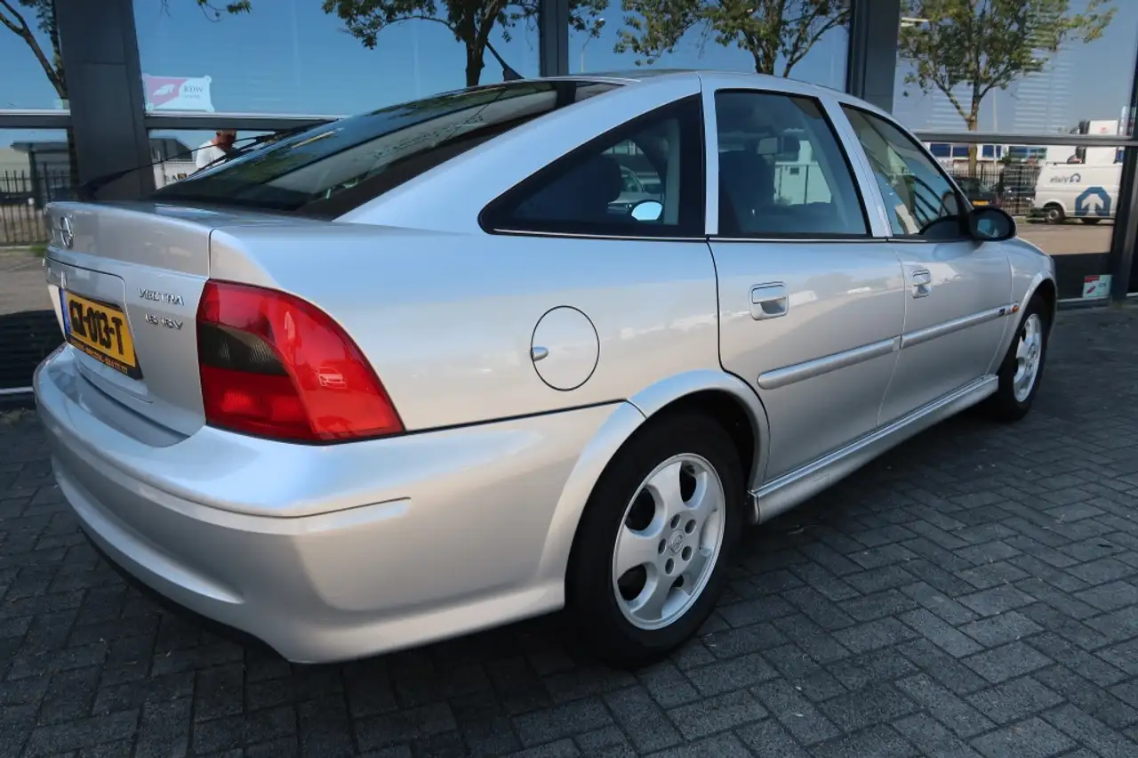 Opel Vectra 1.6-16V Diamond 100 Edition (Unieke auto, unieke k, foto 6