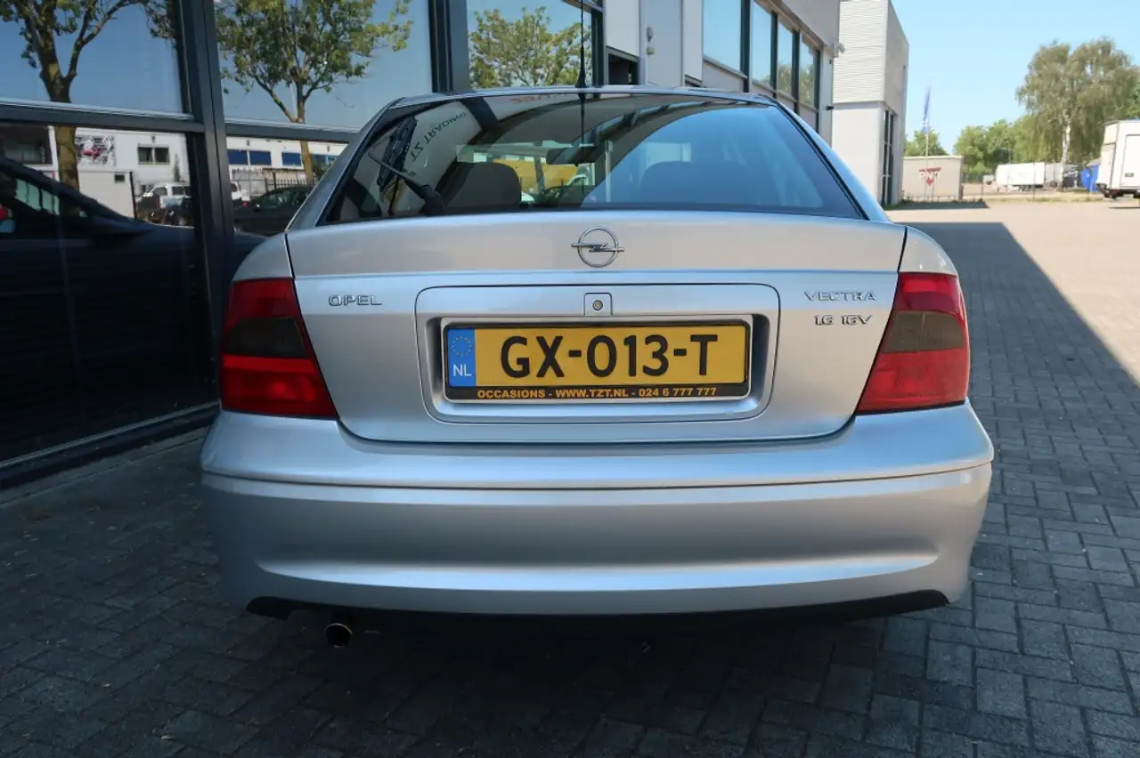 Opel Vectra 1.6-16V Diamond 100 Edition (Unieke auto, unieke k, foto 7