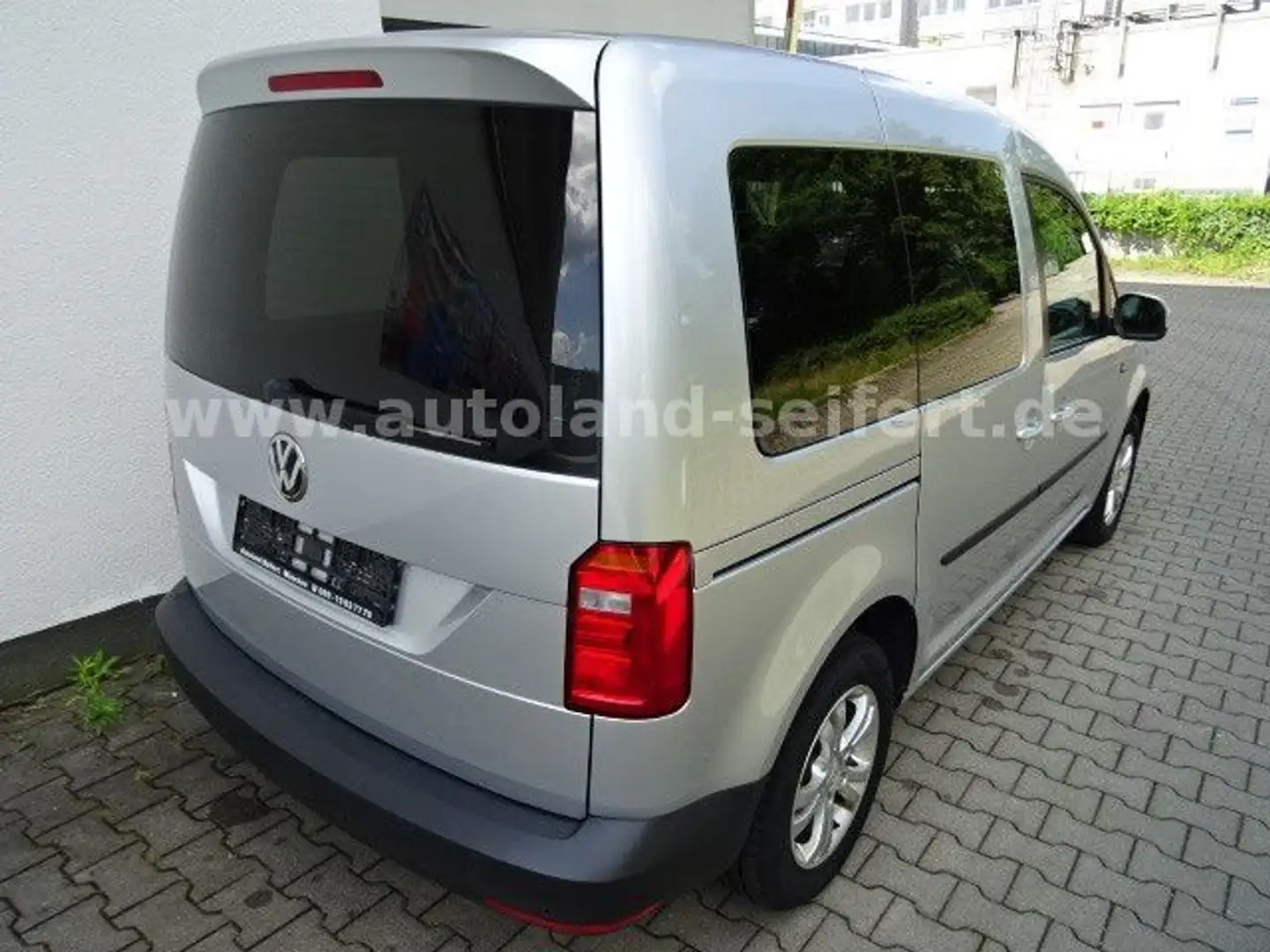 Volkswagen Caddy 2,0 tdi/Navigation/Standheizung/PDC/5-Sitz Silber - 2