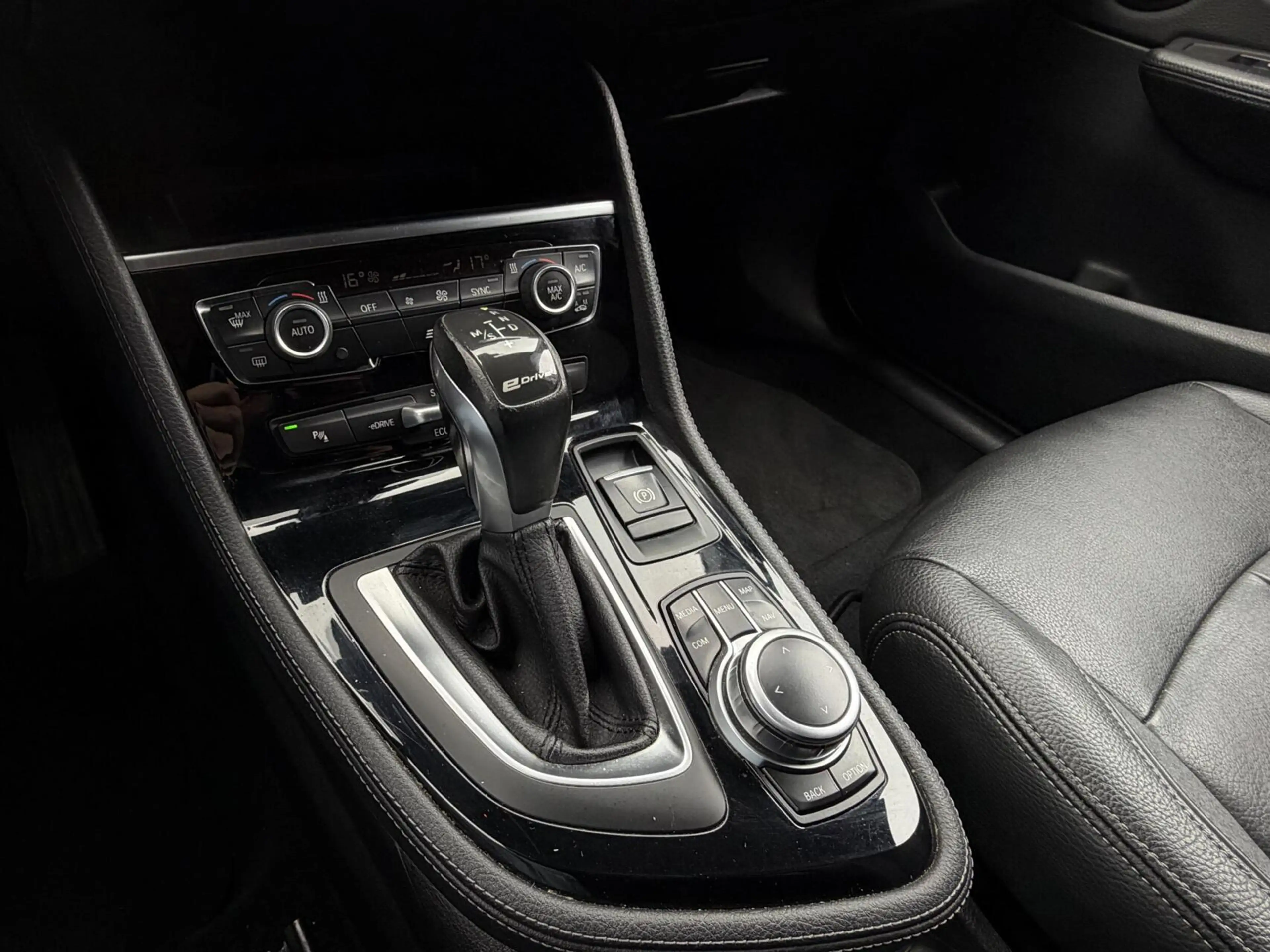 BMW 225 2-serie Active Tourer 225xe iPerformance Climat, B — photo 15