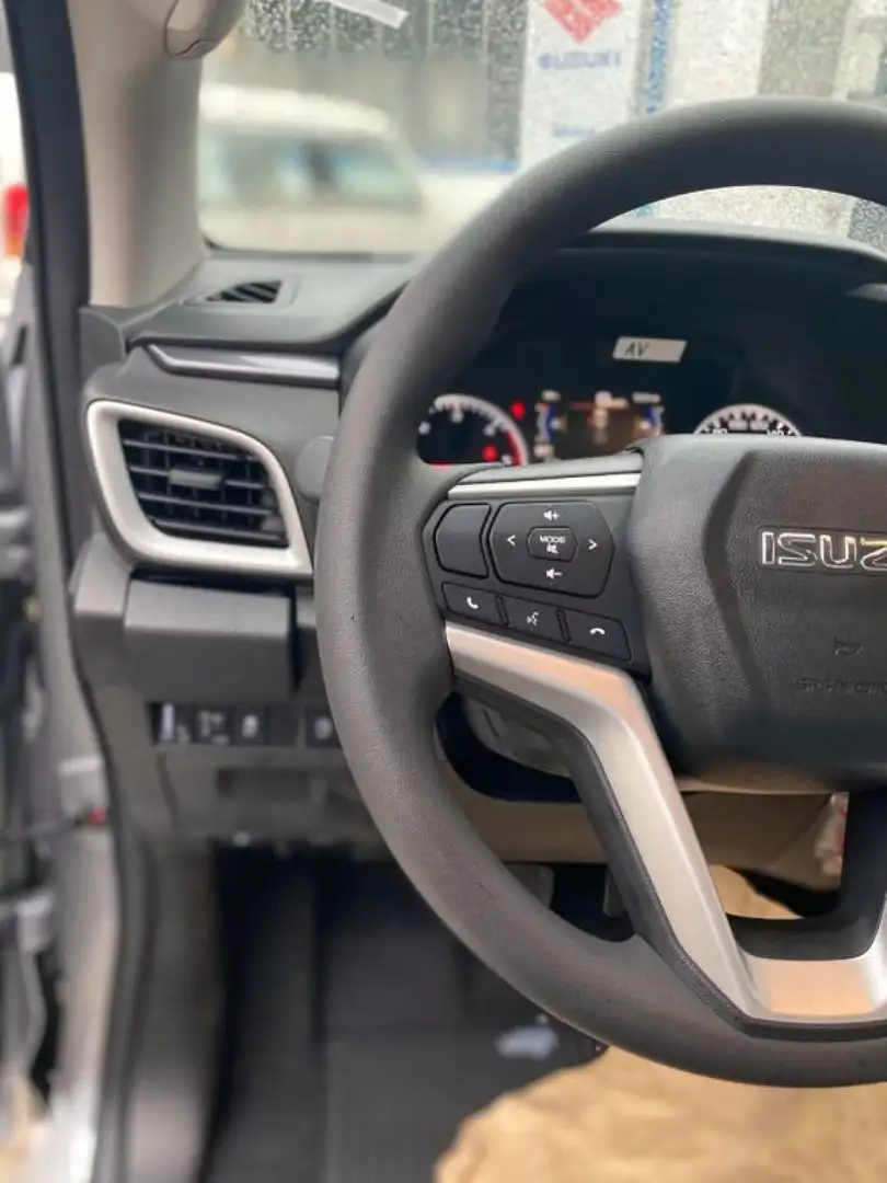 Isuzu D-Max N57 1.9 Space Cab 4X4 Argento - 2