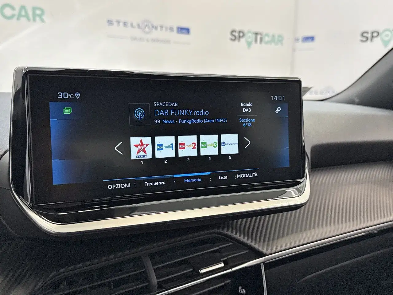 Peugeot 2008 PureTech 130 EAT8 Allure Pack S/S aut., миниатюра 17