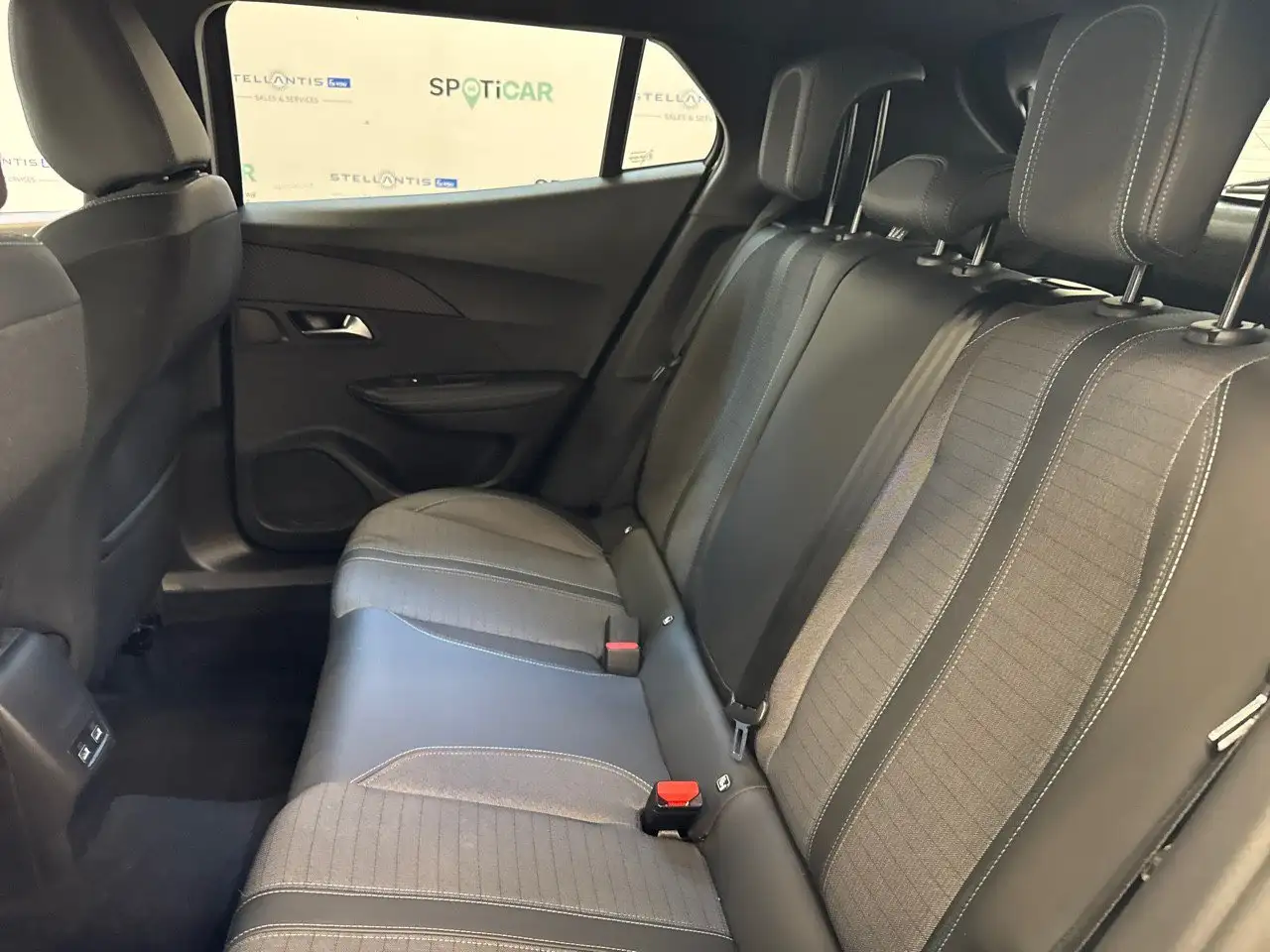 Peugeot 2008 PureTech 130 EAT8 Allure Pack S/S aut., миниатюра 10