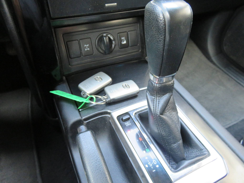 Toyota Land Cruiser — photo 10