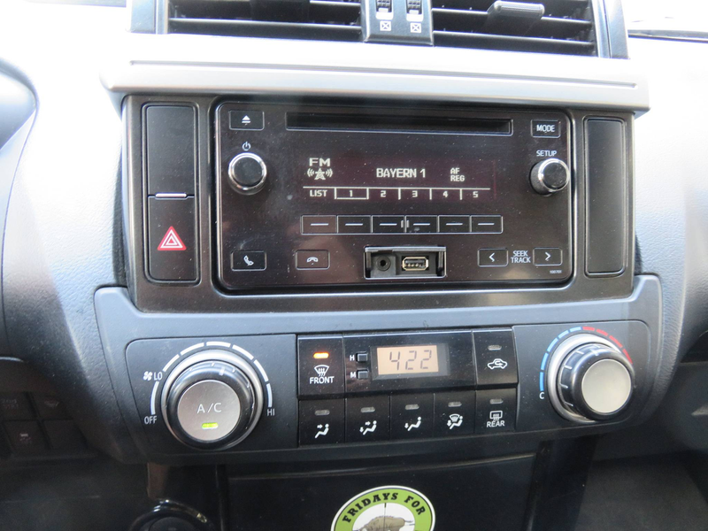 Toyota Land Cruiser — photo 11