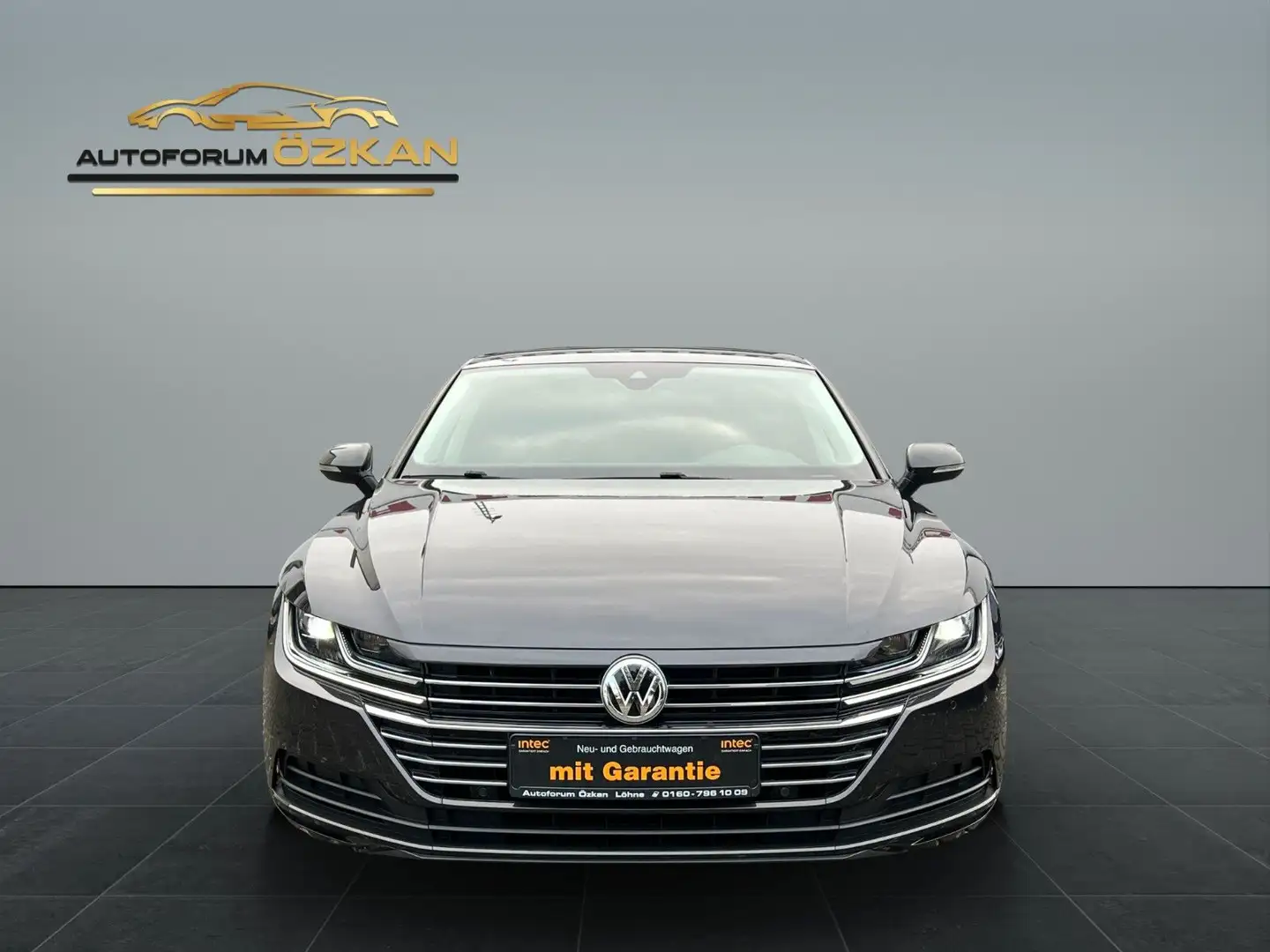 Volkswagen Arteon 1.5 TSI ACT Basis Gris - 2