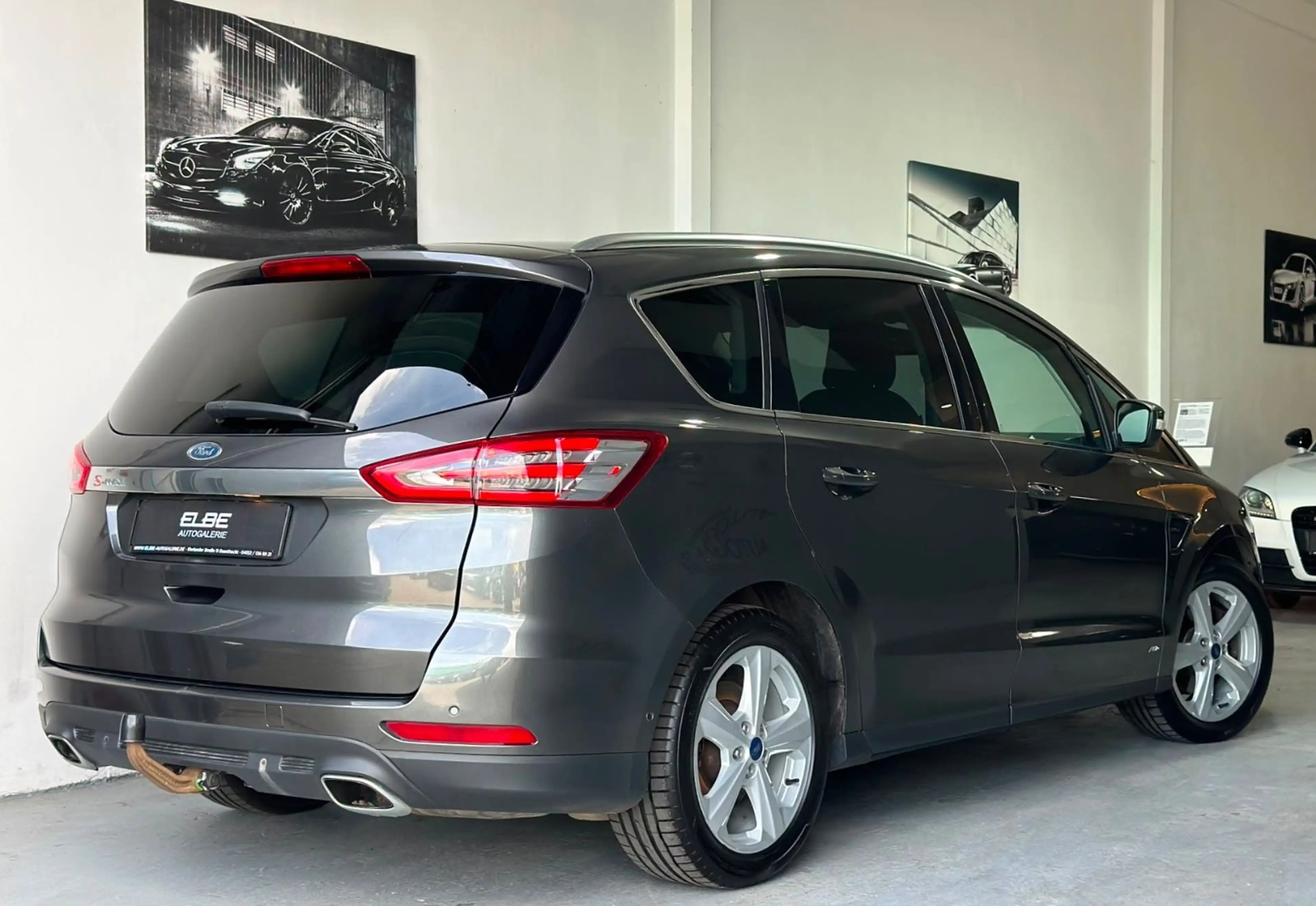 Ford S-Max 2.0 TDCI PowerShift AWD Titanium 1.Hand — photo 6