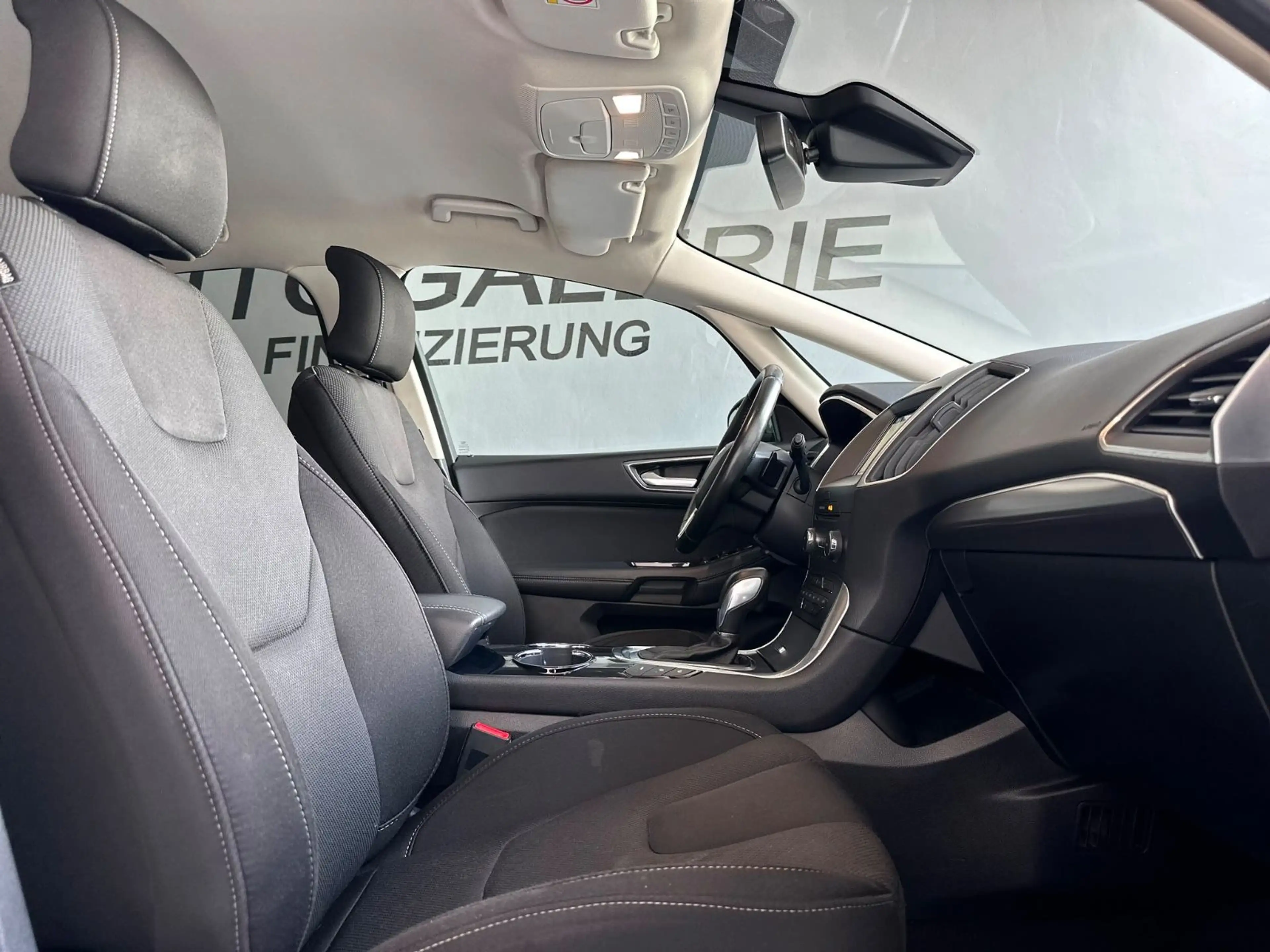 Ford S-Max 2.0 TDCI PowerShift AWD Titanium 1.Hand — photo 8