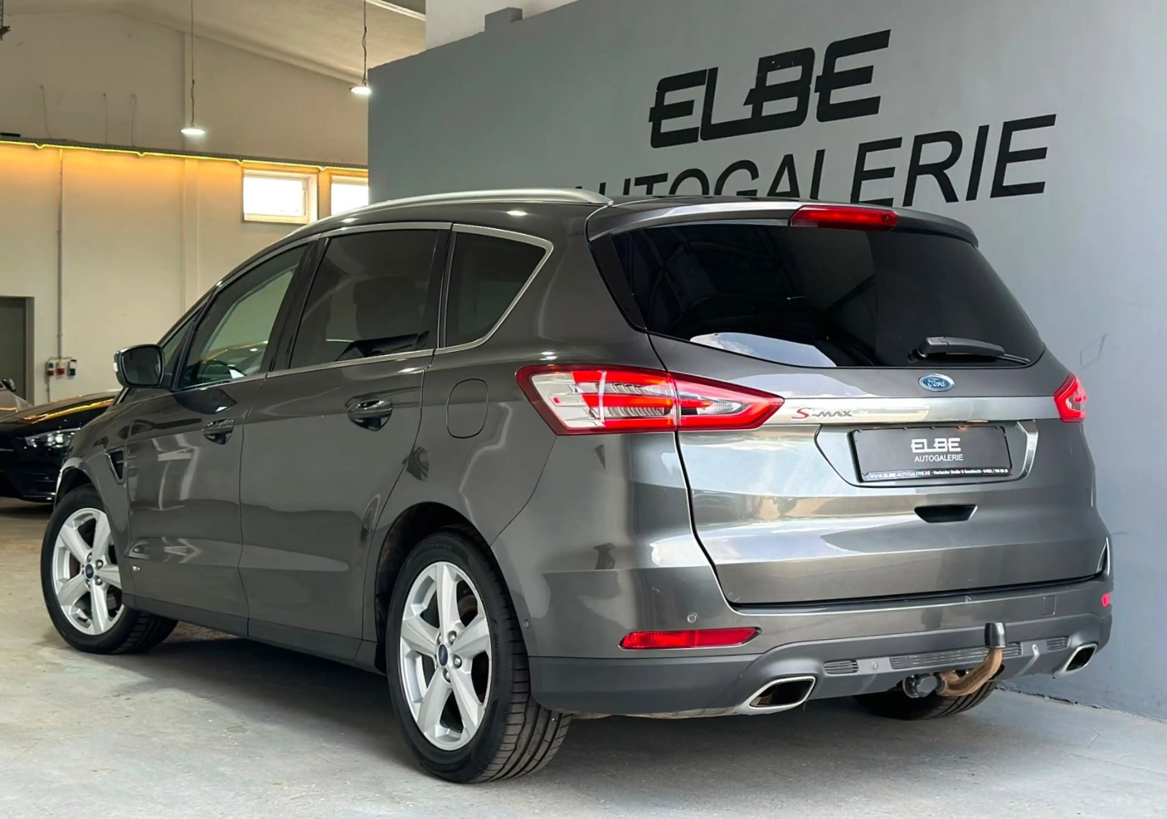 Ford S-Max 2.0 TDCI PowerShift AWD Titanium 1.Hand — photo 5