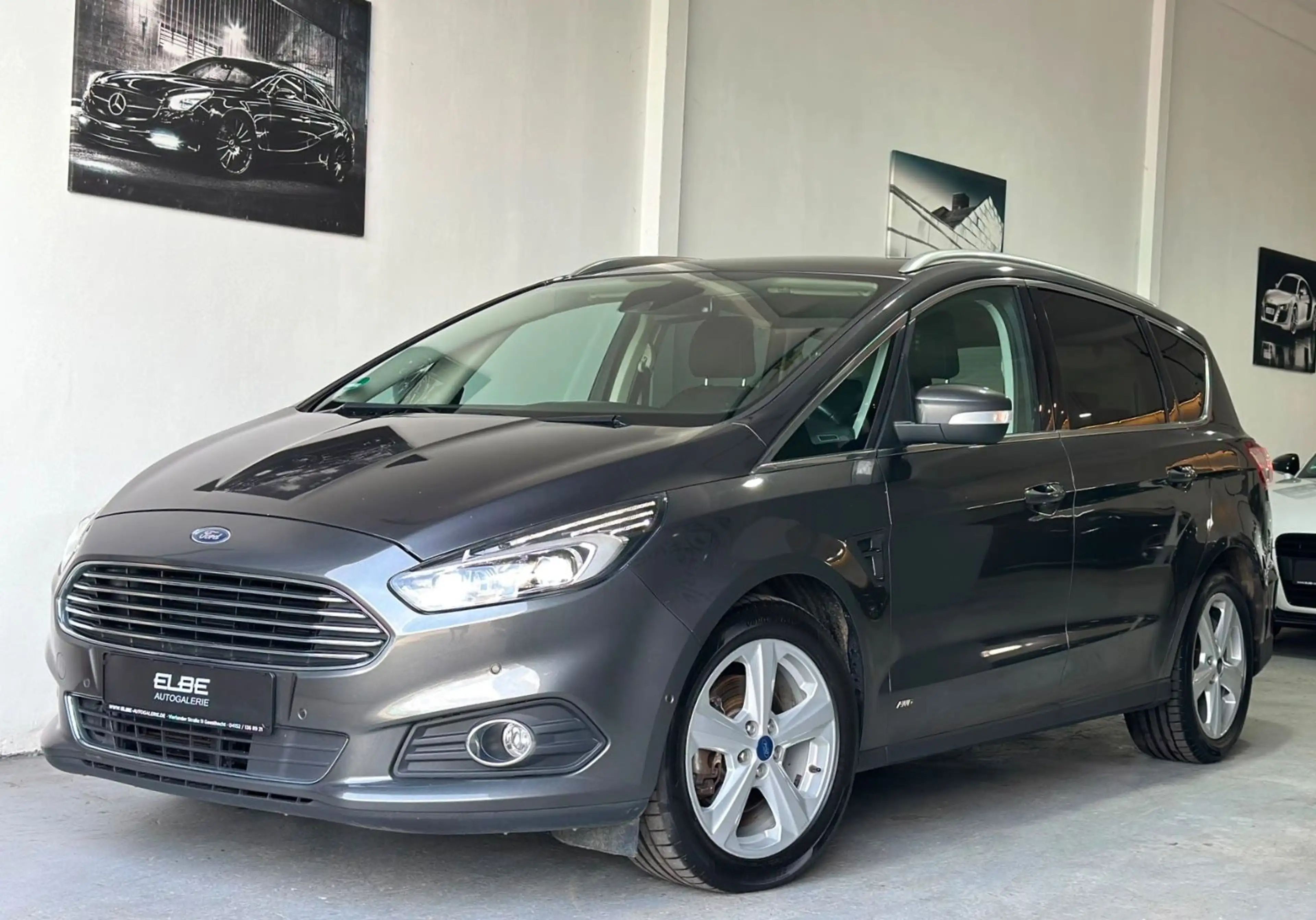 Ford S-Max 2.0 TDCI PowerShift AWD Titanium 1.Hand — photo 2
