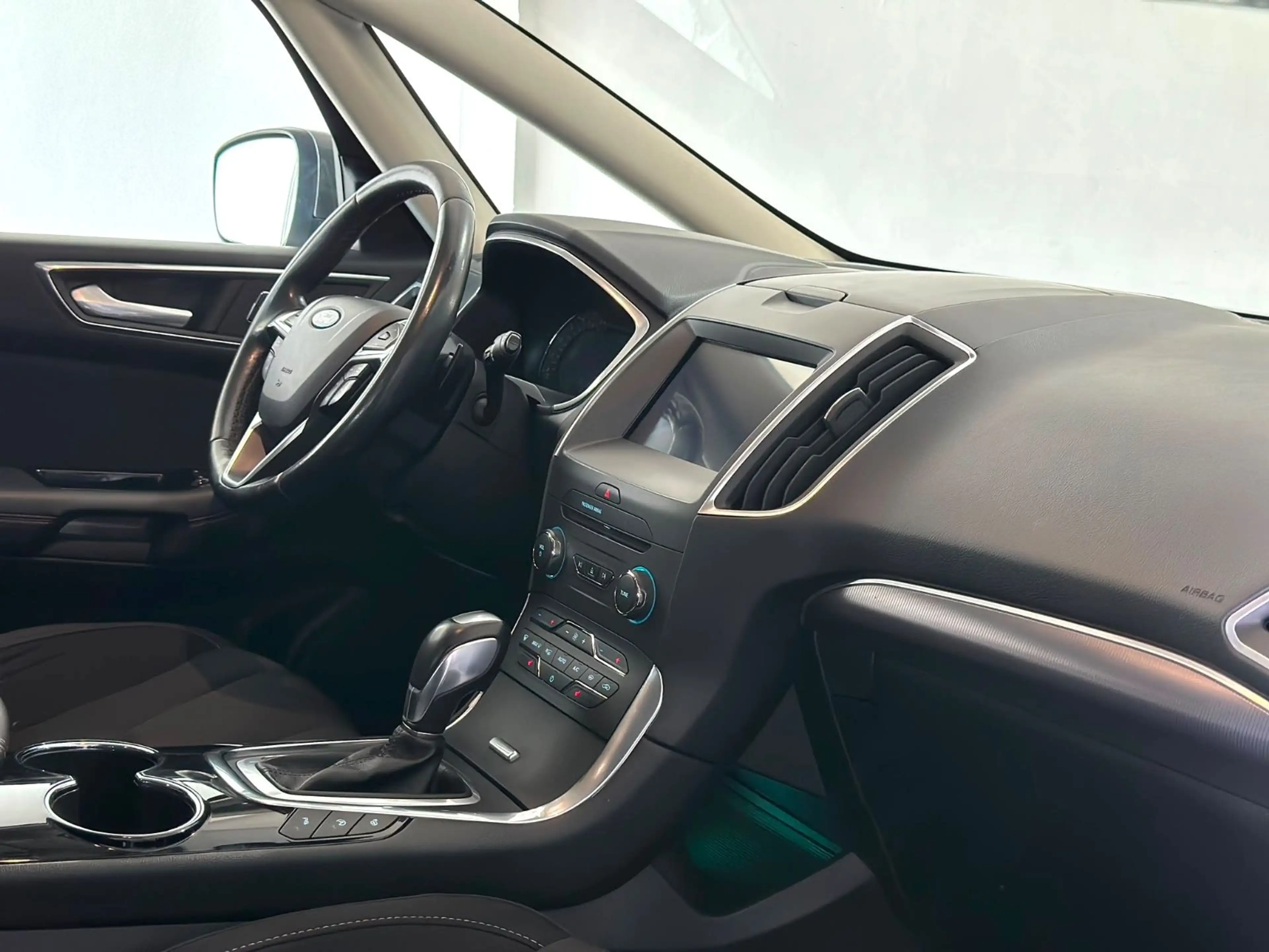 Ford S-Max 2.0 TDCI PowerShift AWD Titanium 1.Hand — photo 7