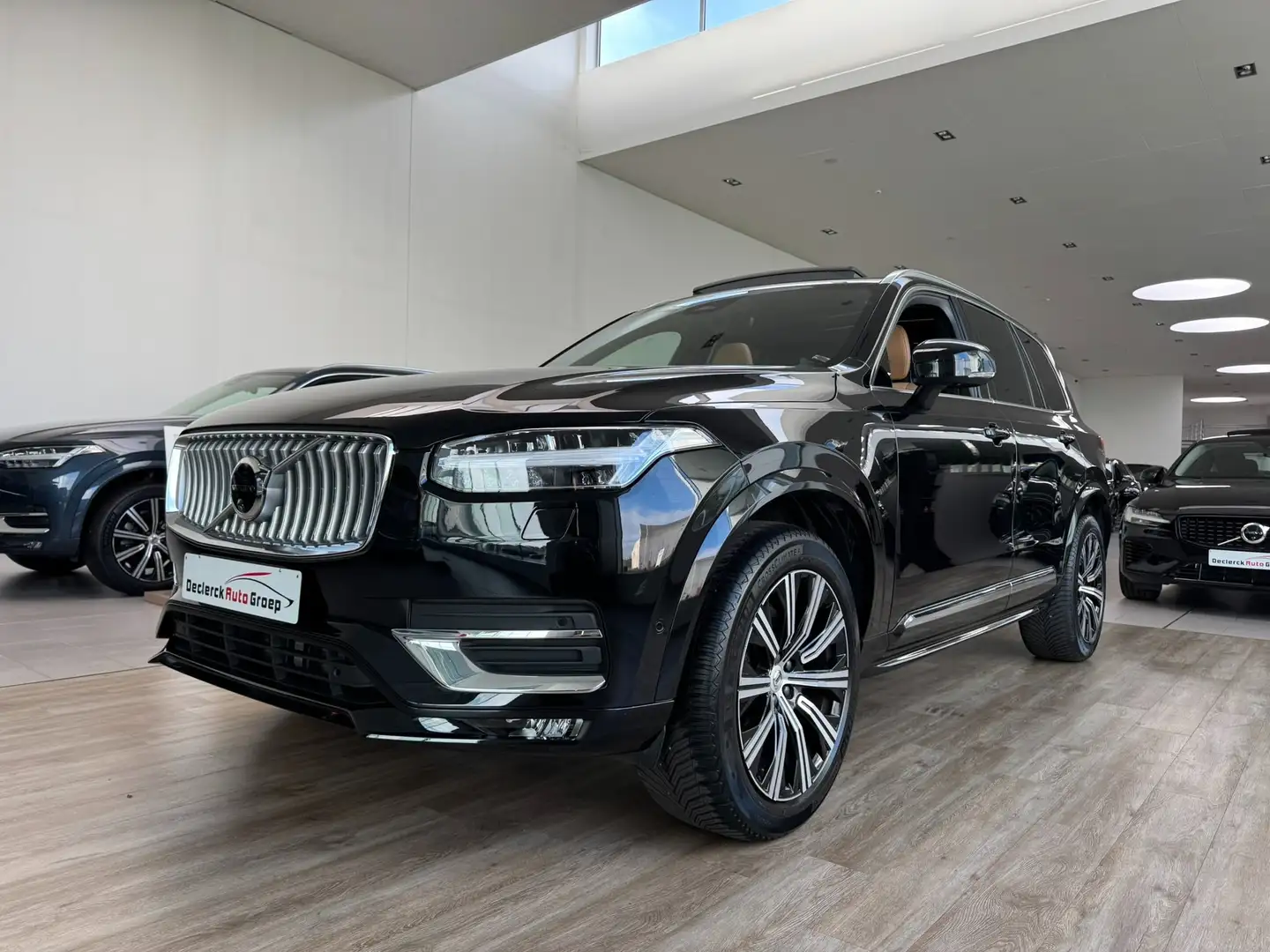 Volvo XC90 B5 AWD BRIGHT PLUS*7-ZIT*FULL OPTION*TOPWAGEN !!! Zwart - 2