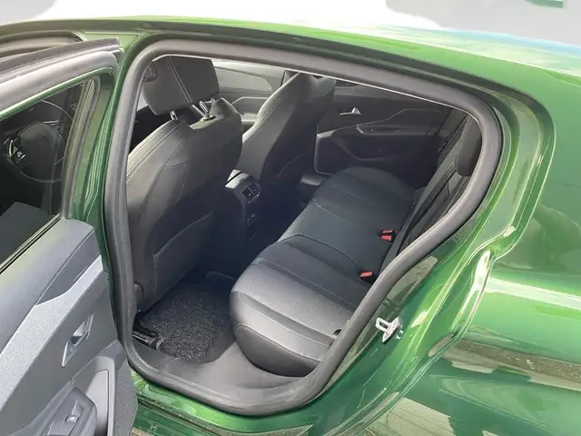Peugeot 308 view 8