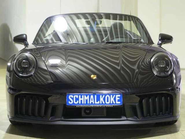Imagine Porsche 911 Carrera GTS T-Hybrid Cabriolet