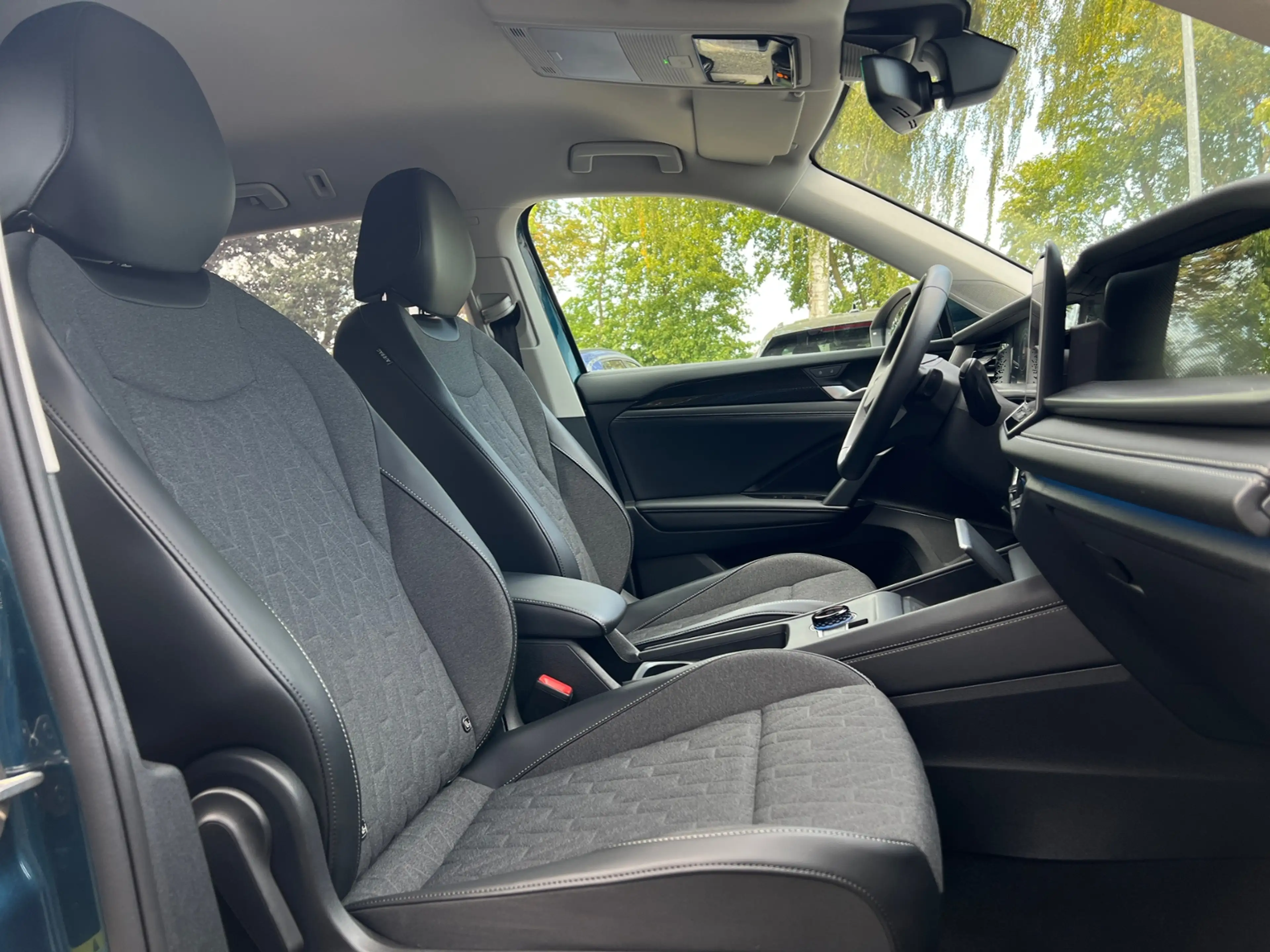 Volkswagen Tayron LIFE 1.5 eTSI DSG *AHK, 7-Sitzer, LED, ACC, Kamer — photo 9