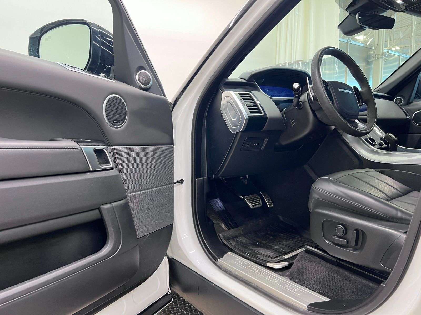 2022 Land Rover Range Rover Sport HST | LOW KMS | GREAT DEAL! thumb 6