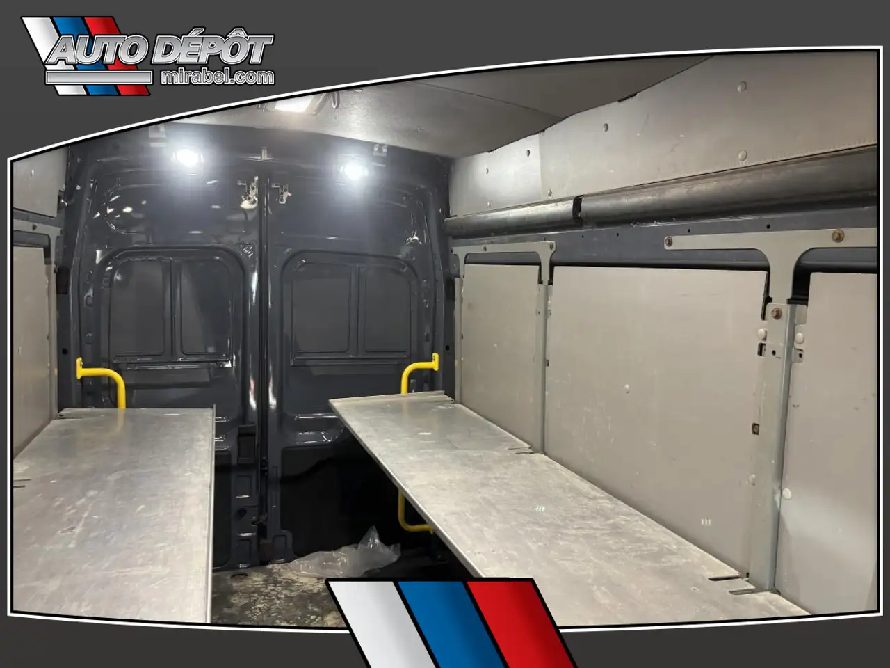 Ford Transit Cargo Van снимка Ford Transit Cargo Van