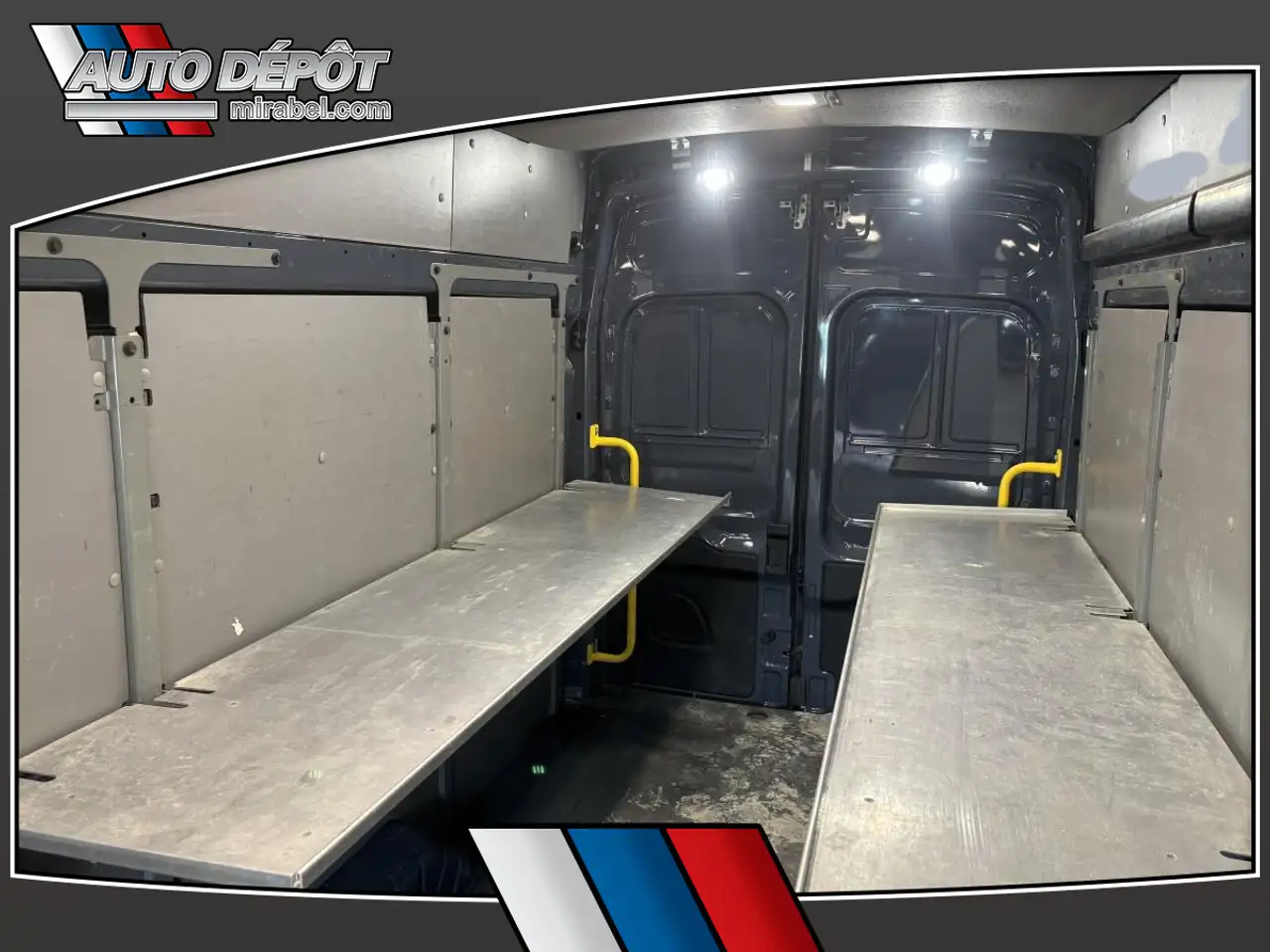 Ford Transit Cargo Van снимка Ford Transit Cargo Van