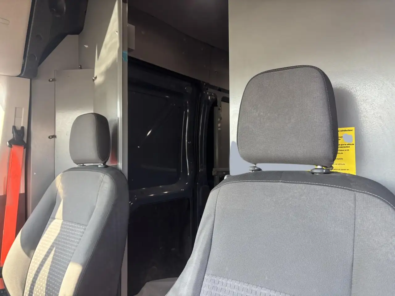 Ford Transit Cargo Van снимка Ford Transit Cargo Van