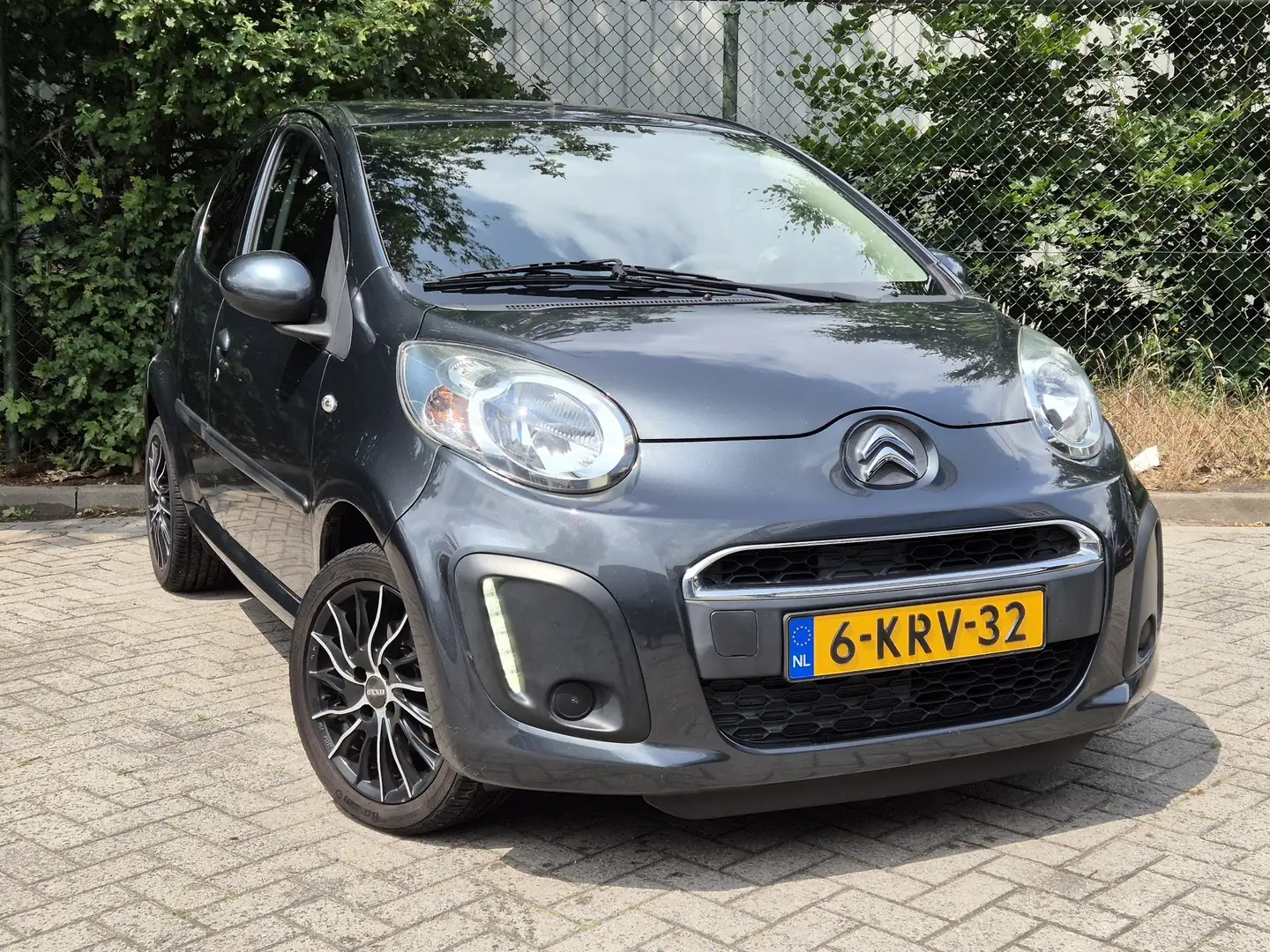 Citroen C1 1.0 Collection 2013 5 deurs 65dkm apk nap goed ond Grijs - 2