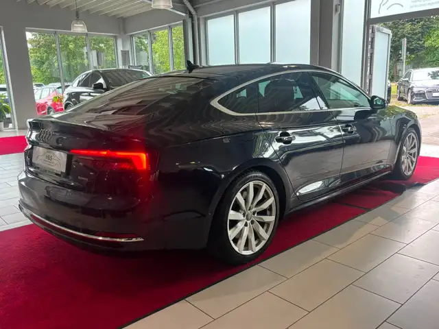 Audi A5 view 4