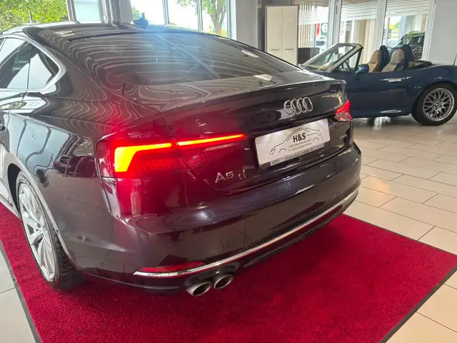 Audi A5 view 3