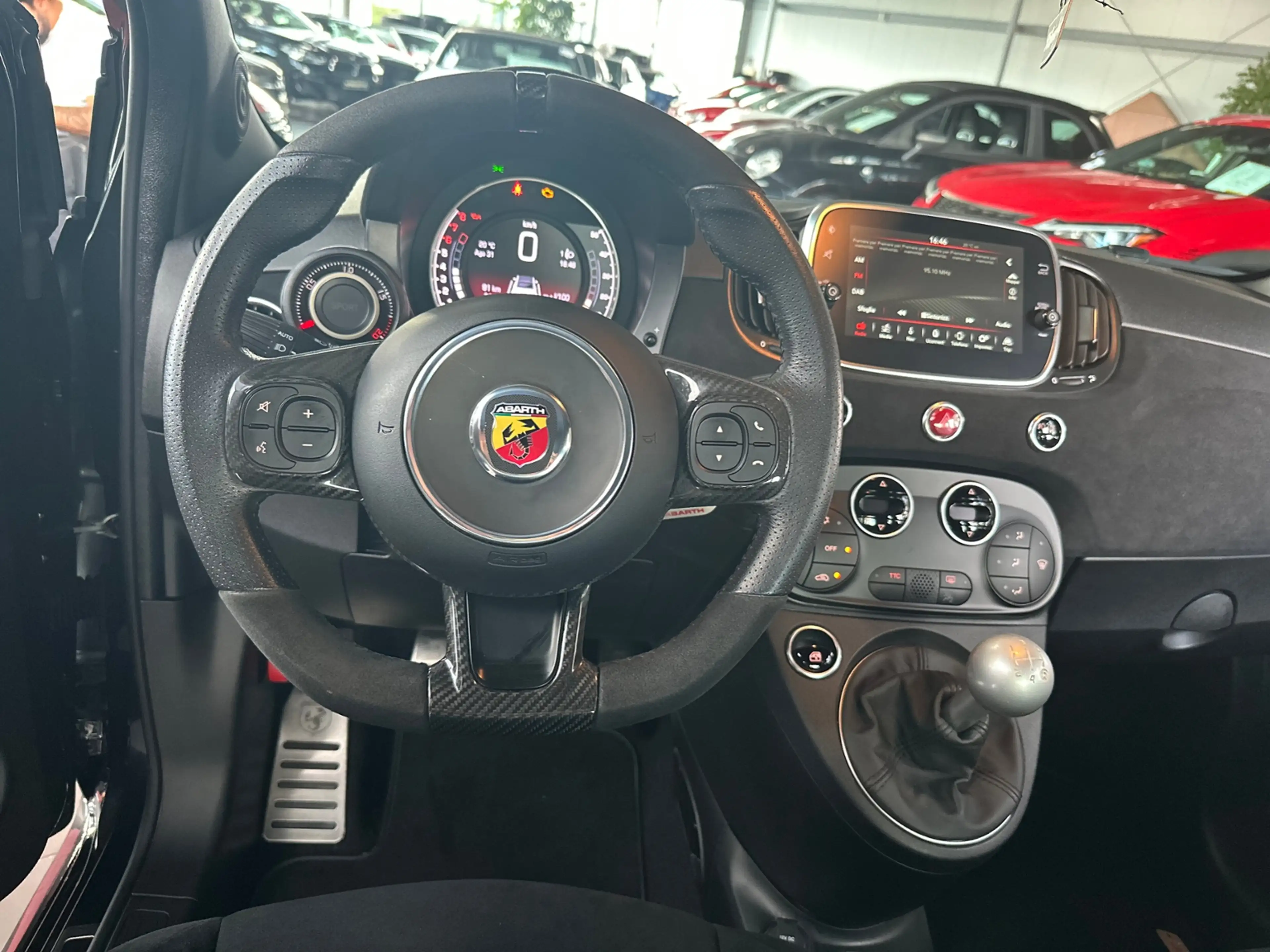 Abarth 595C Competizione KLIMA NAV DAB PDC ALU — photo 10