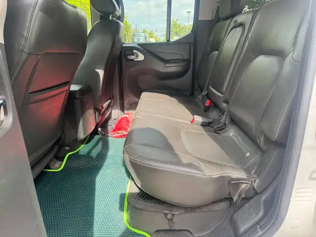 Nissan Navara view 21