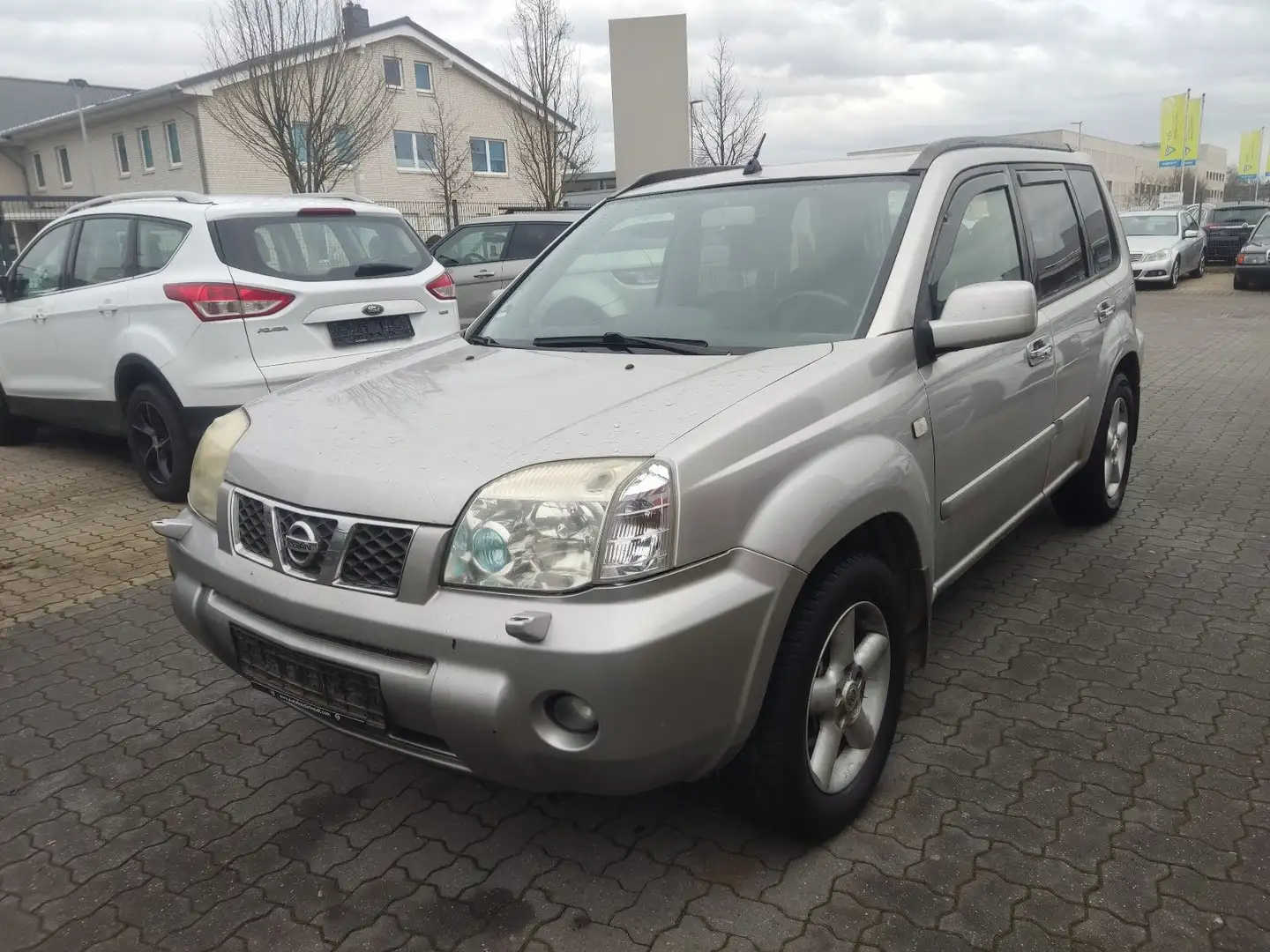 Nissan X-Trail Elegance Allrad AHK Silber - 1