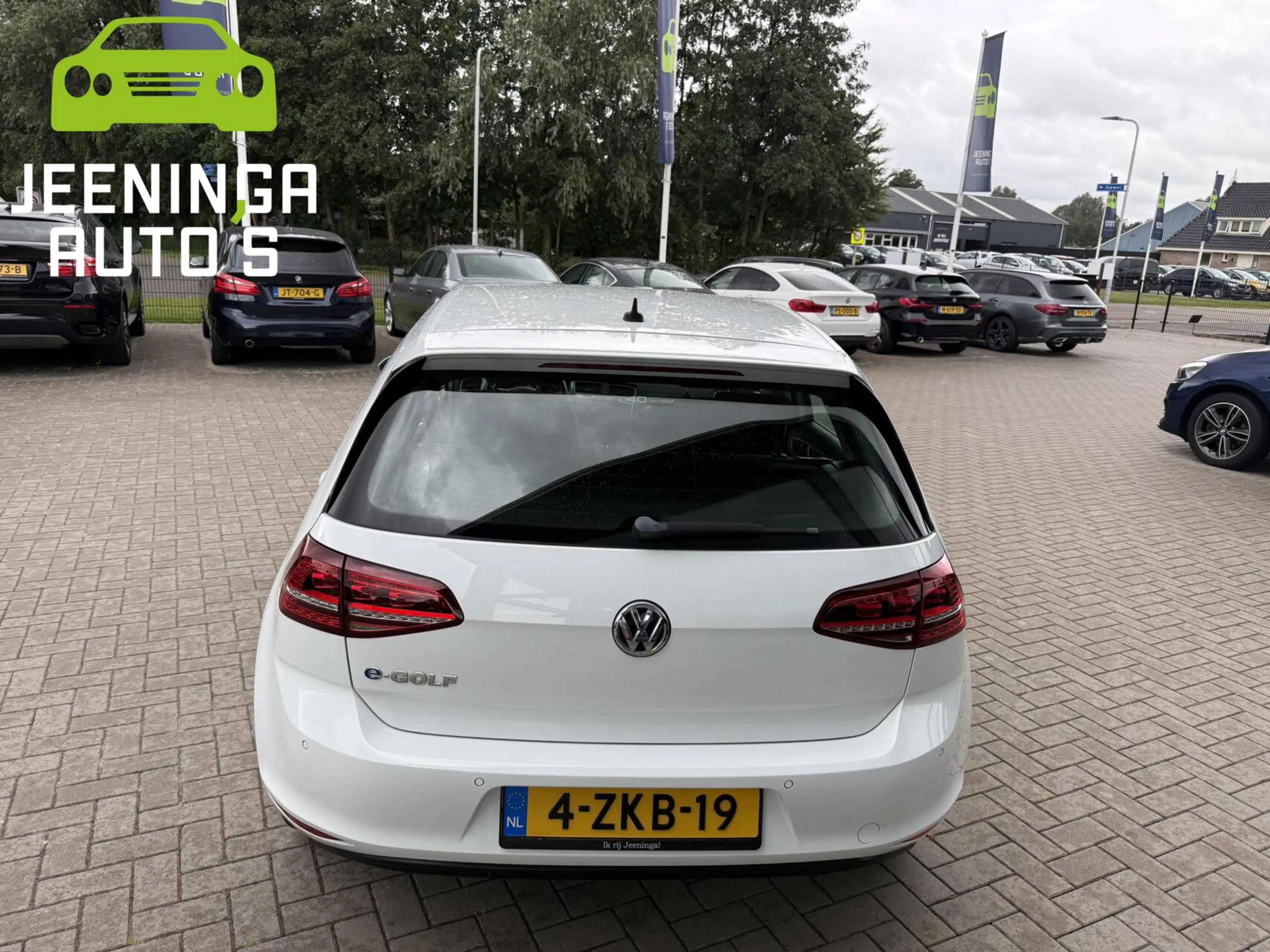 Volkswagen e-Golf e-Golf|PDC v+a|Navi|Clima — photo 12