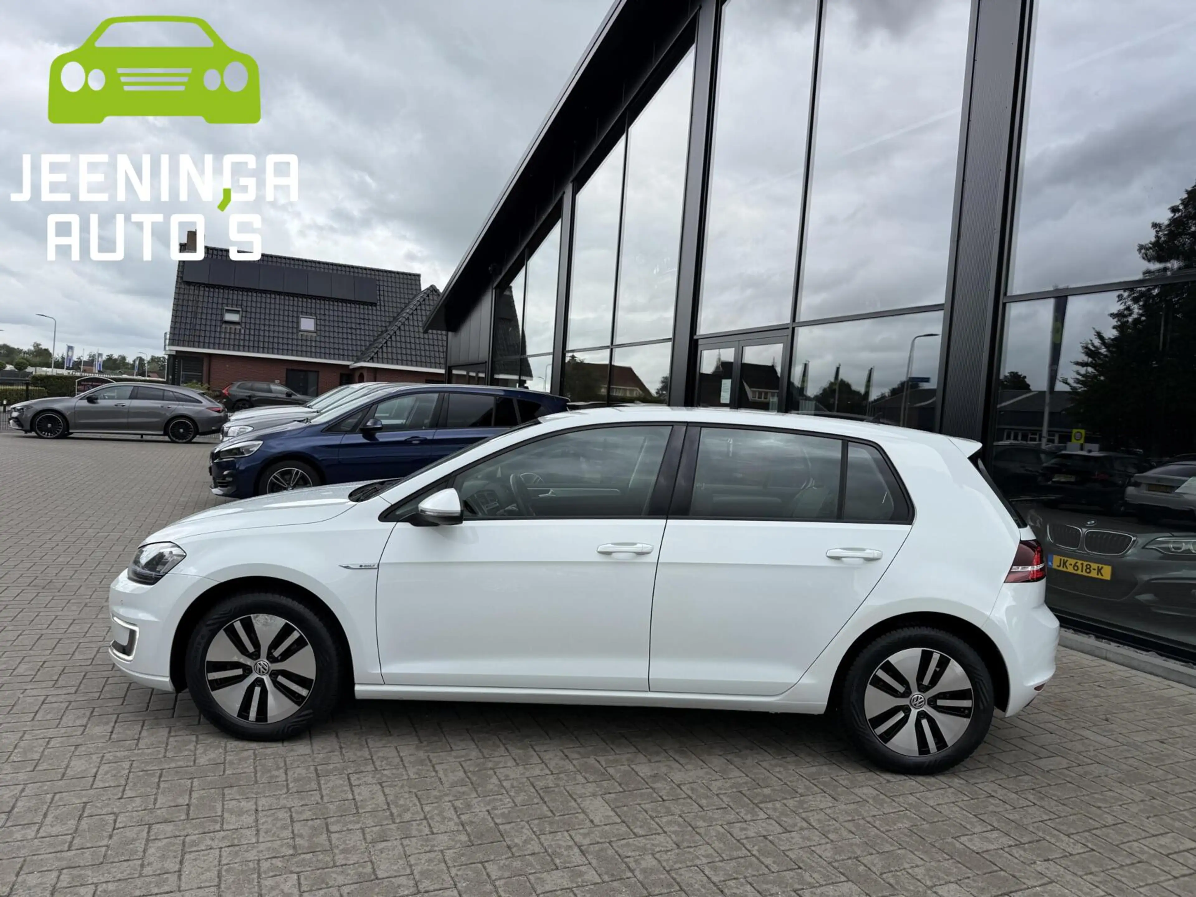 Volkswagen e-Golf e-Golf|PDC v+a|Navi|Clima — photo 6