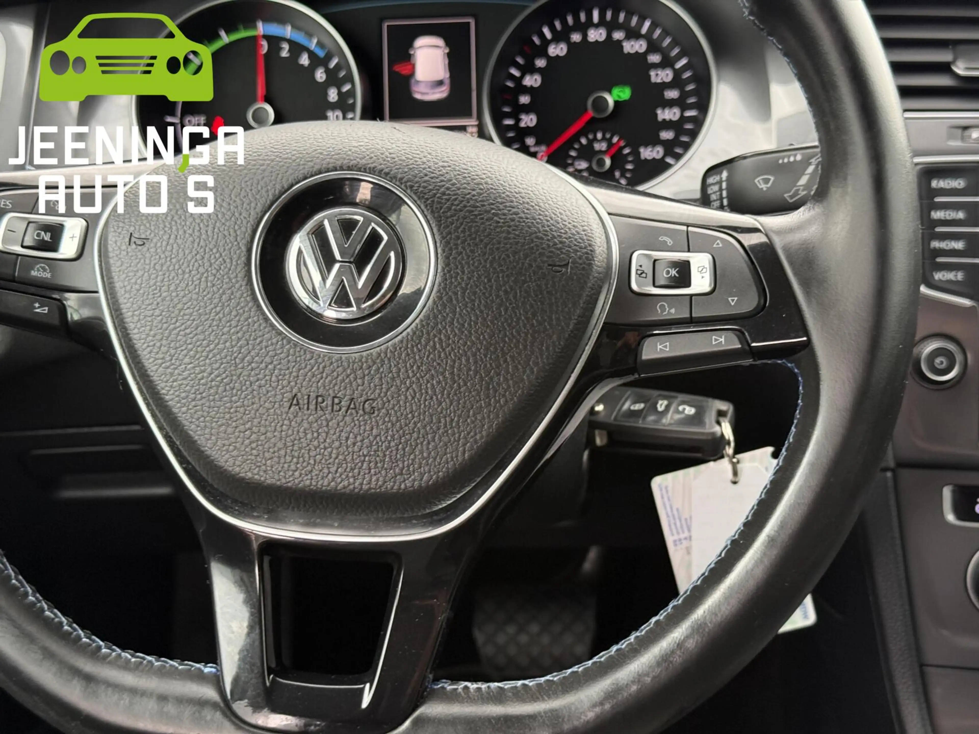 Volkswagen e-Golf e-Golf|PDC v+a|Navi|Clima — photo 15