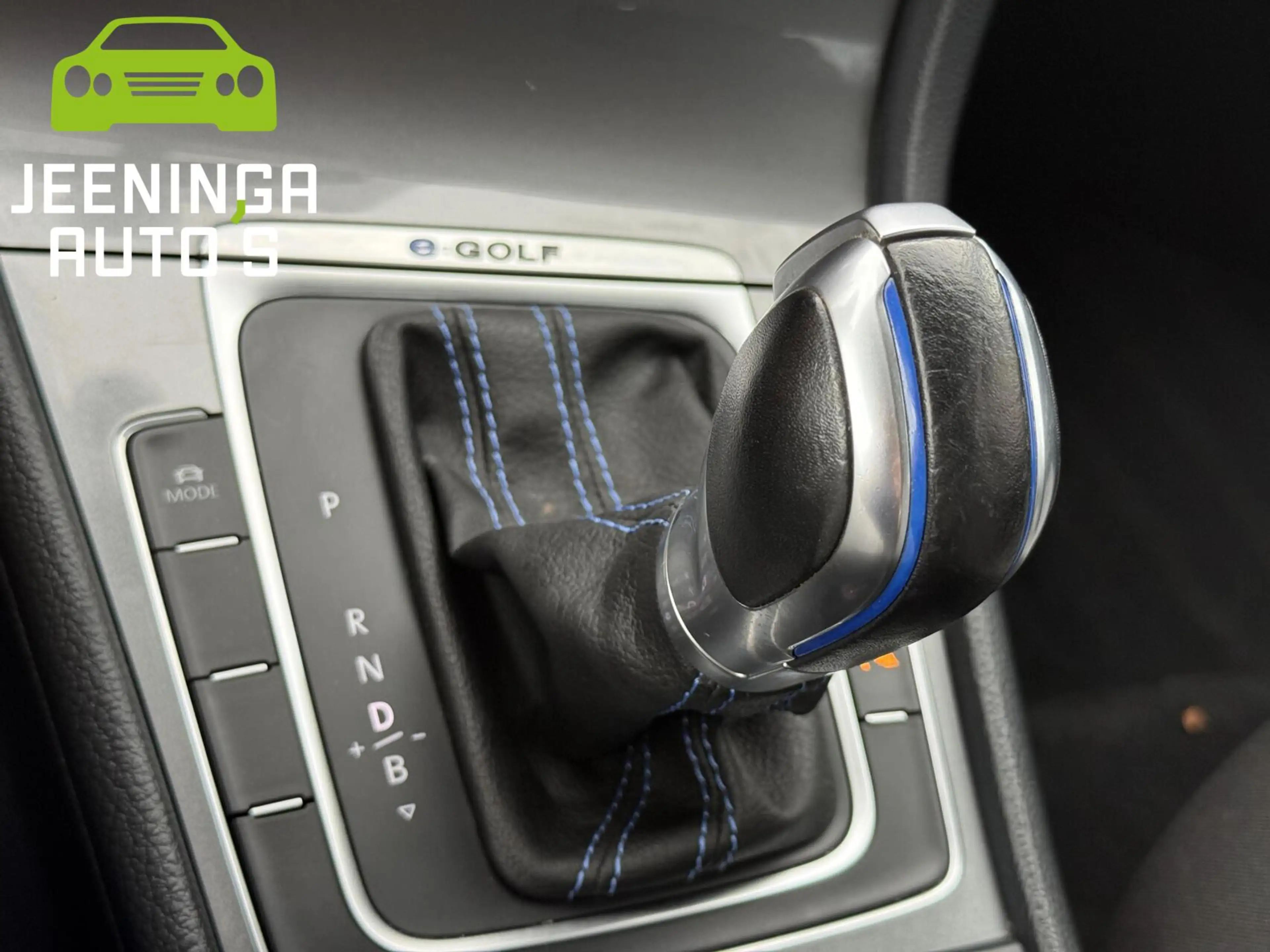 Volkswagen e-Golf e-Golf|PDC v+a|Navi|Clima — photo 22