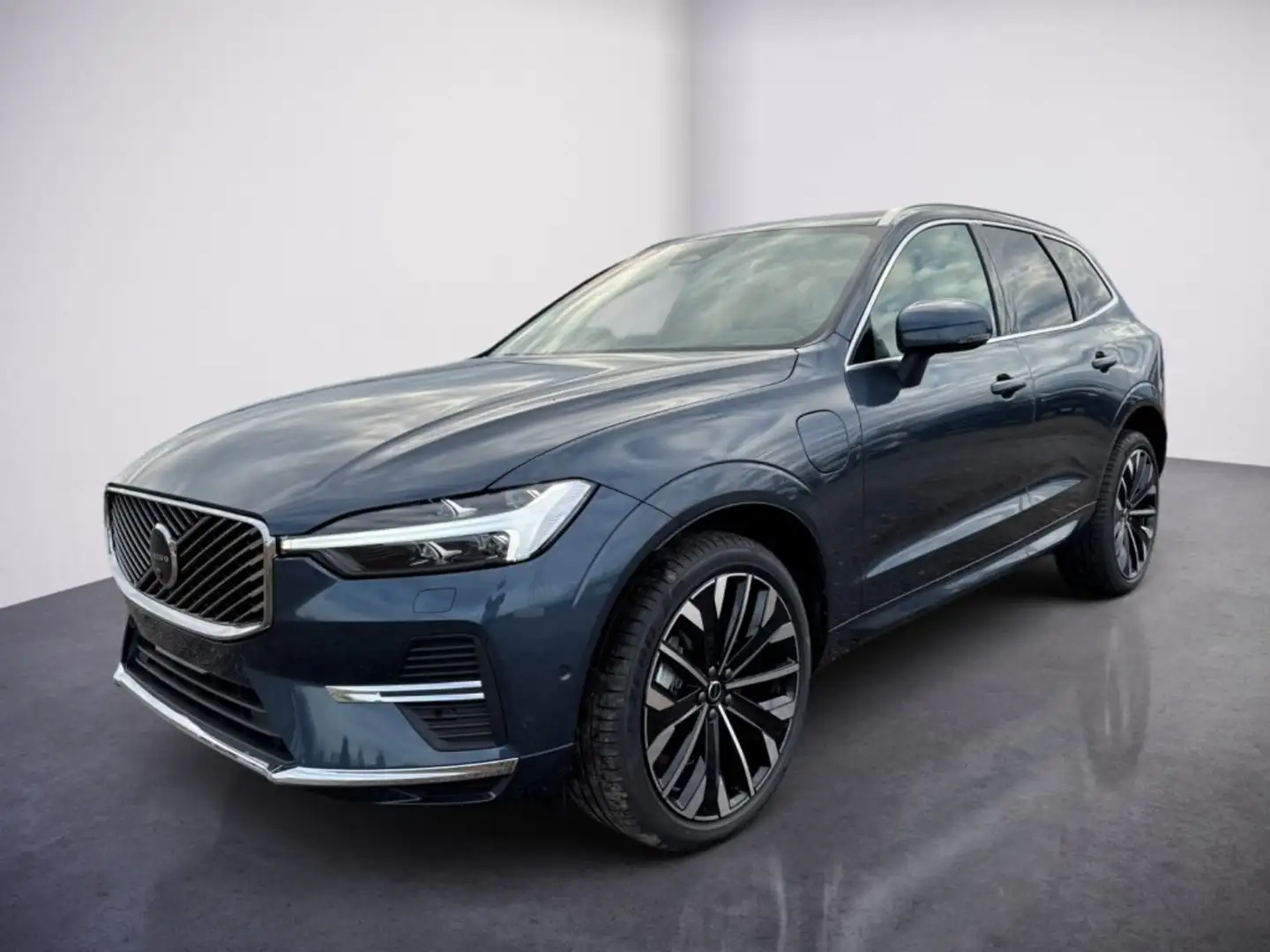 Volvo XC60 Ultra, T6 AWD Plug-in Hybrid, Elektrisch/Benzin, Bright Blau - 1