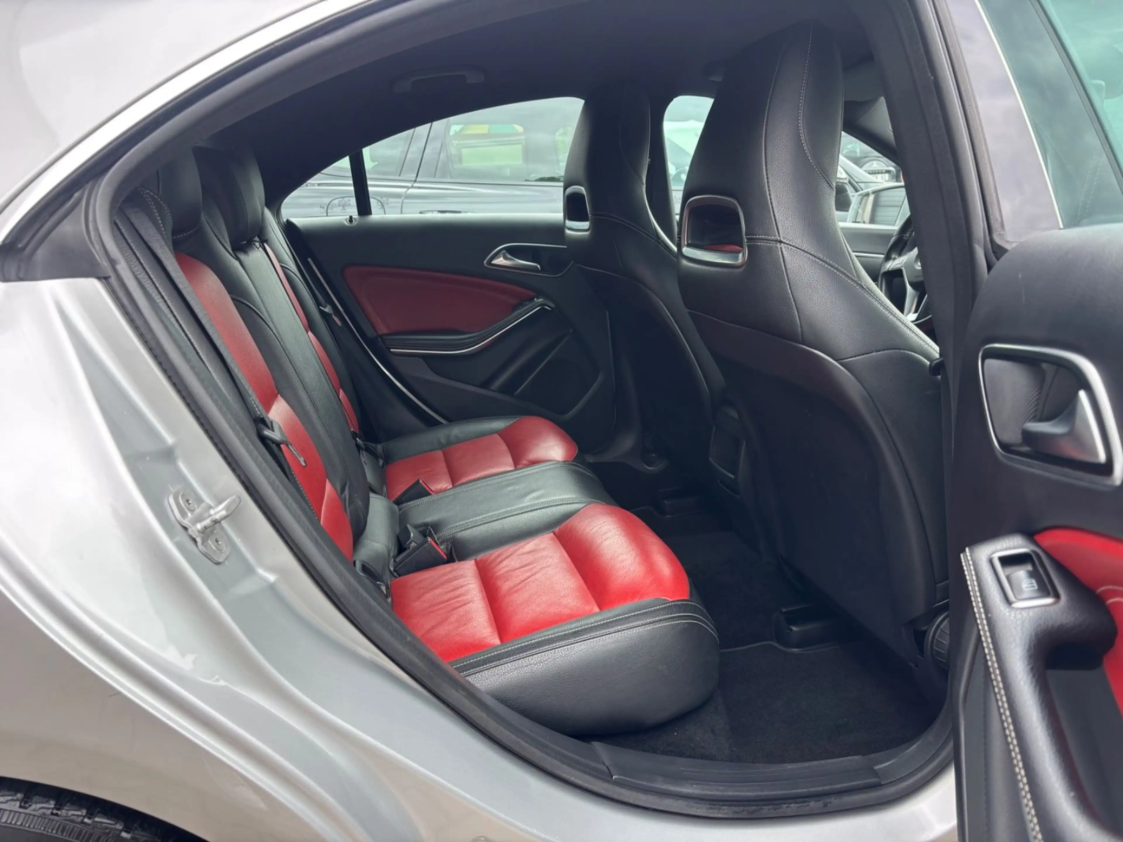 Mercedes-Benz CLA 200 *LEDER*AHK*AUTOM.*TÜV NEU* — photo 15