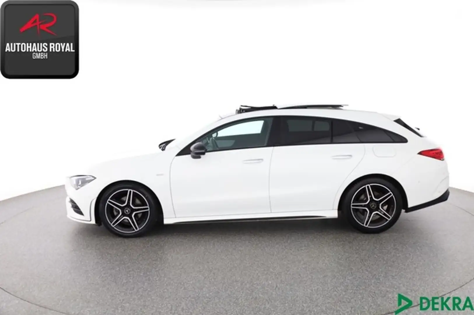 Mercedes-Benz CLA 200 Shooting Brake d AMG NIGHT KAMERA,LEDER Weiß - 2