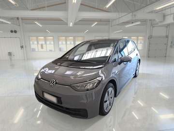 PRO PERFORMANCE 5 PORTE BERLINA