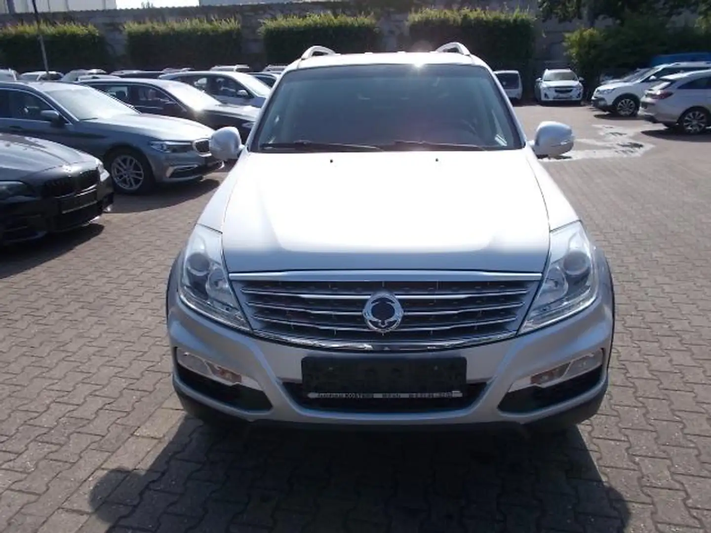SsangYong Rexton RextonW, 4WD Leder, AHK, 7 Sitze Silber - 2