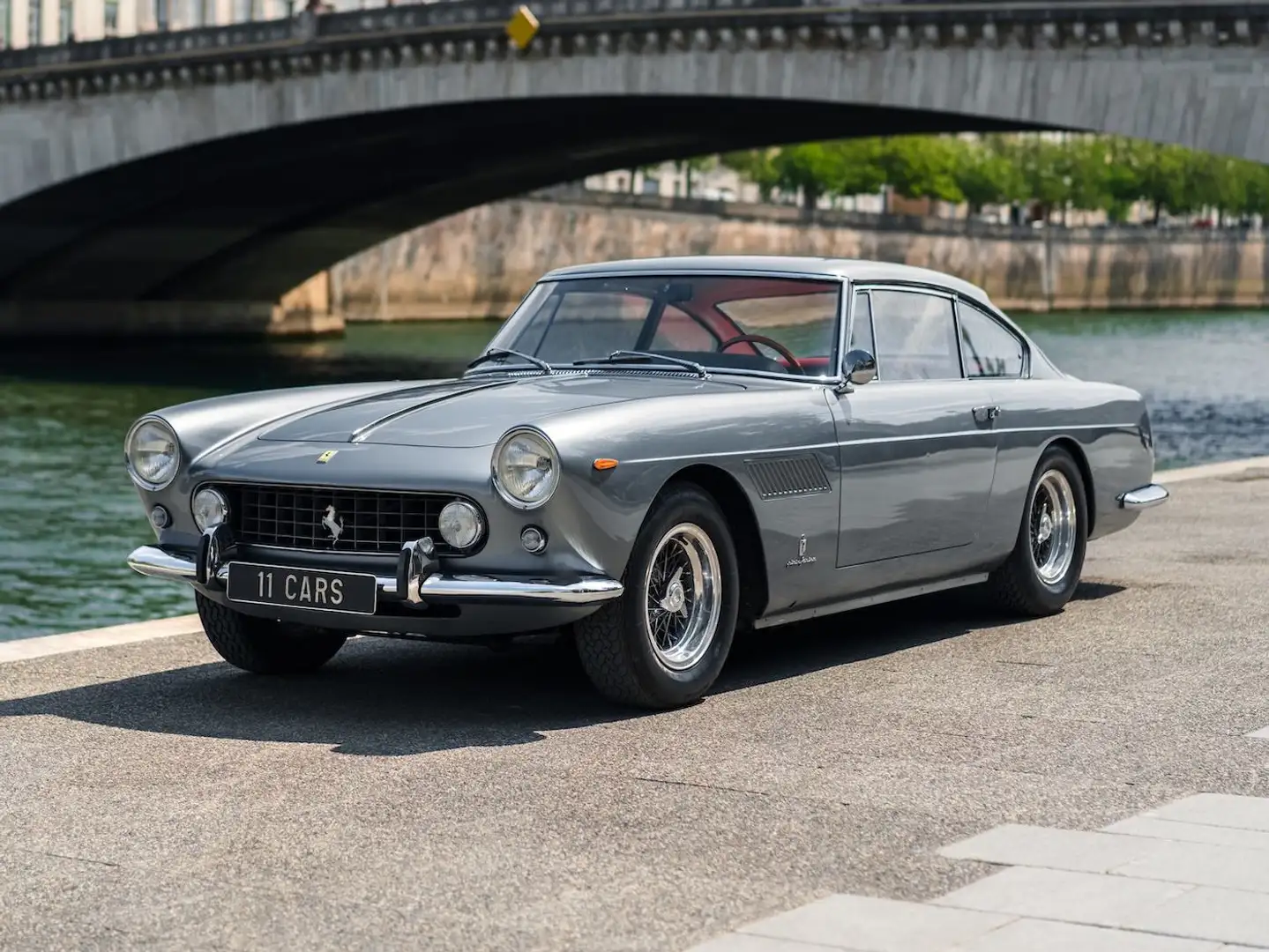 Ferrari 250 GTE Gris - 1
