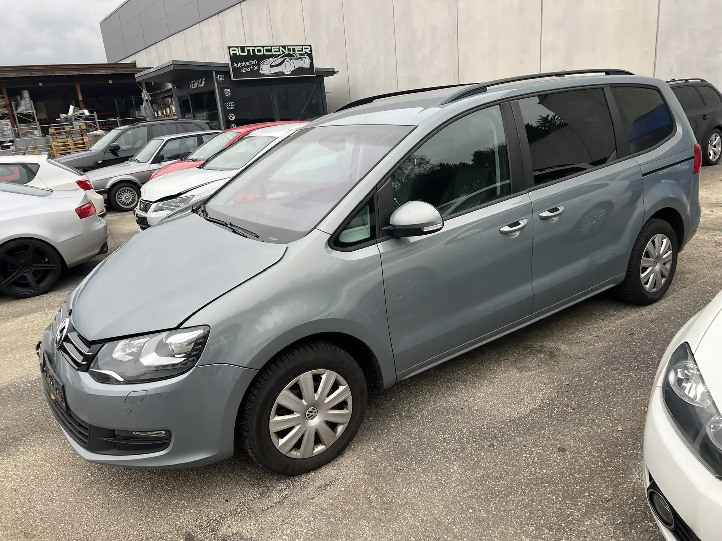 Volkswagen Sharan Trendline BMT 2,0 TDI DPF 7 sitzer - 1